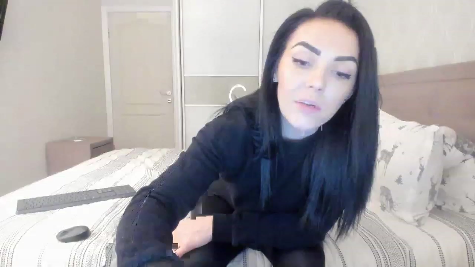 Gallery image thumbnail from MissNelly_'s myfreecams stream on, 12/20/2022, 19:39 image 16 of 20
