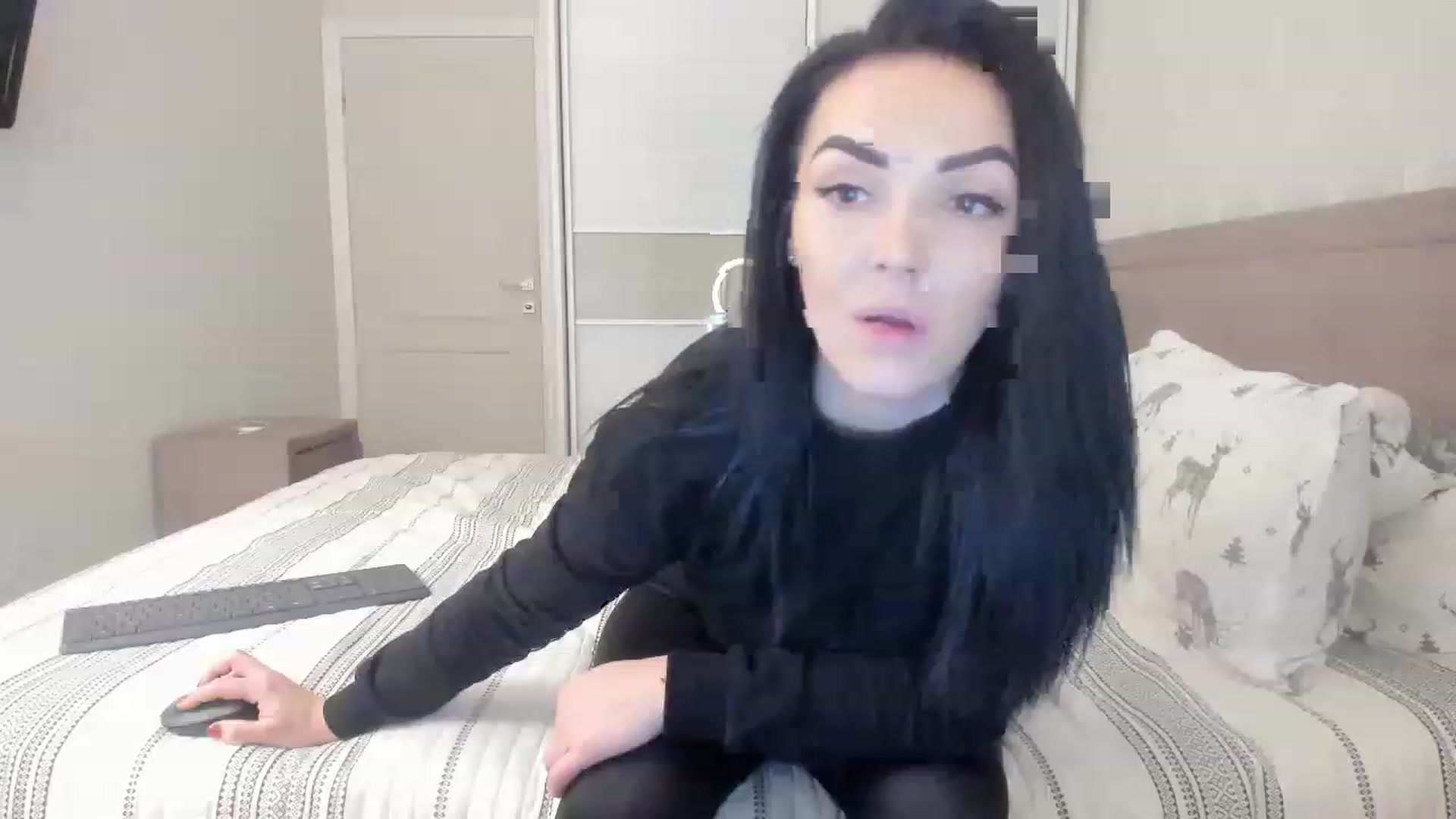 Gallery image thumbnail from MissNelly_'s myfreecams stream on, 12/20/2022, 19:39 image 18 of 20
