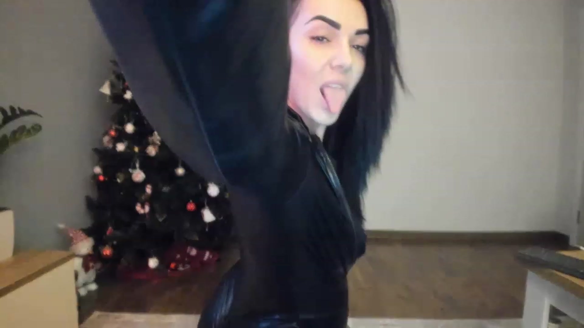 Gallery image thumbnail from MissNelly_'s myfreecams stream on, 12/22/2022, 22:34 image 11 of 20