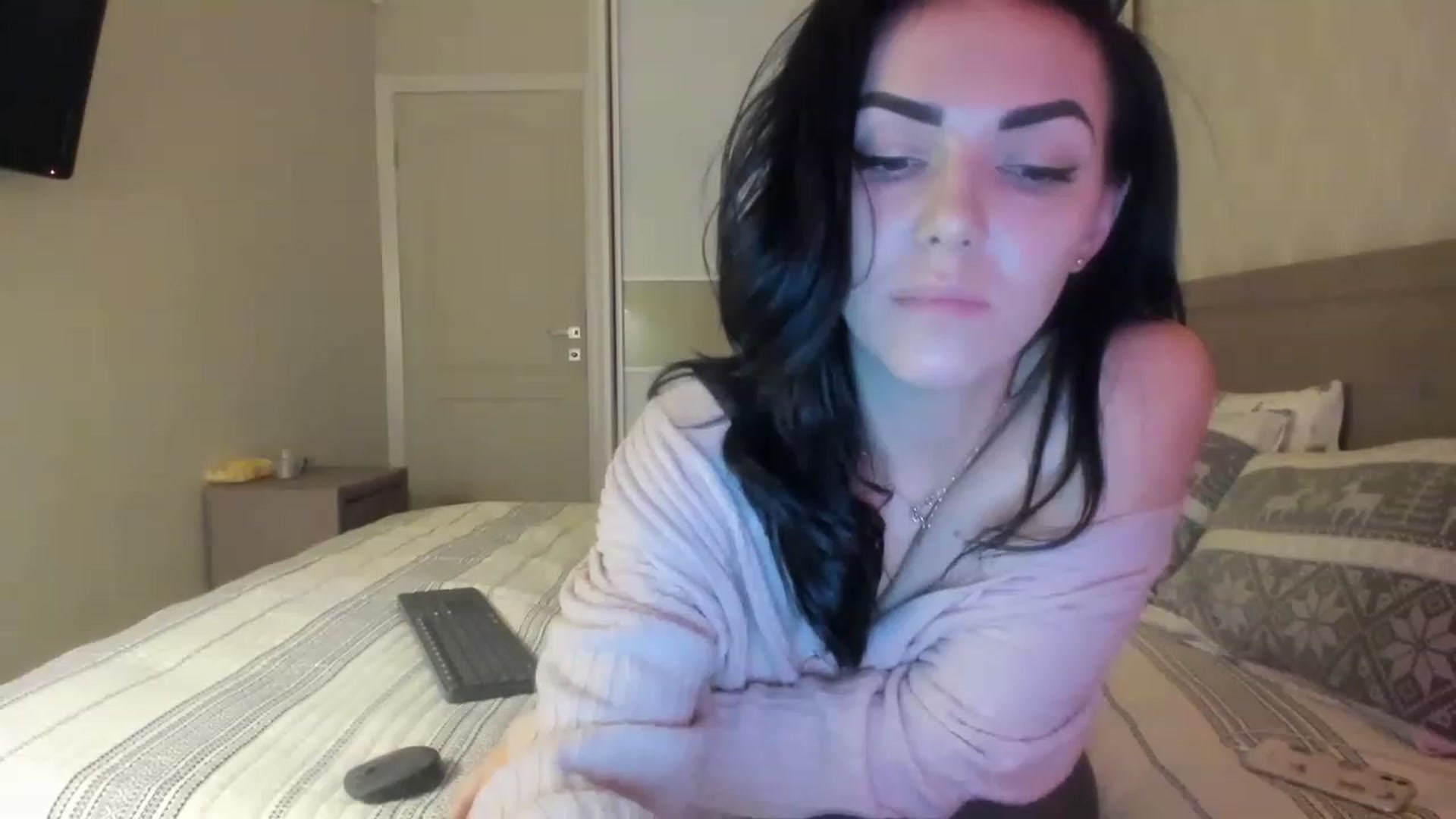 Gallery image thumbnail from MissNelly_'s myfreecams stream on, 12/23/2022, 18:22 image 2 of 20