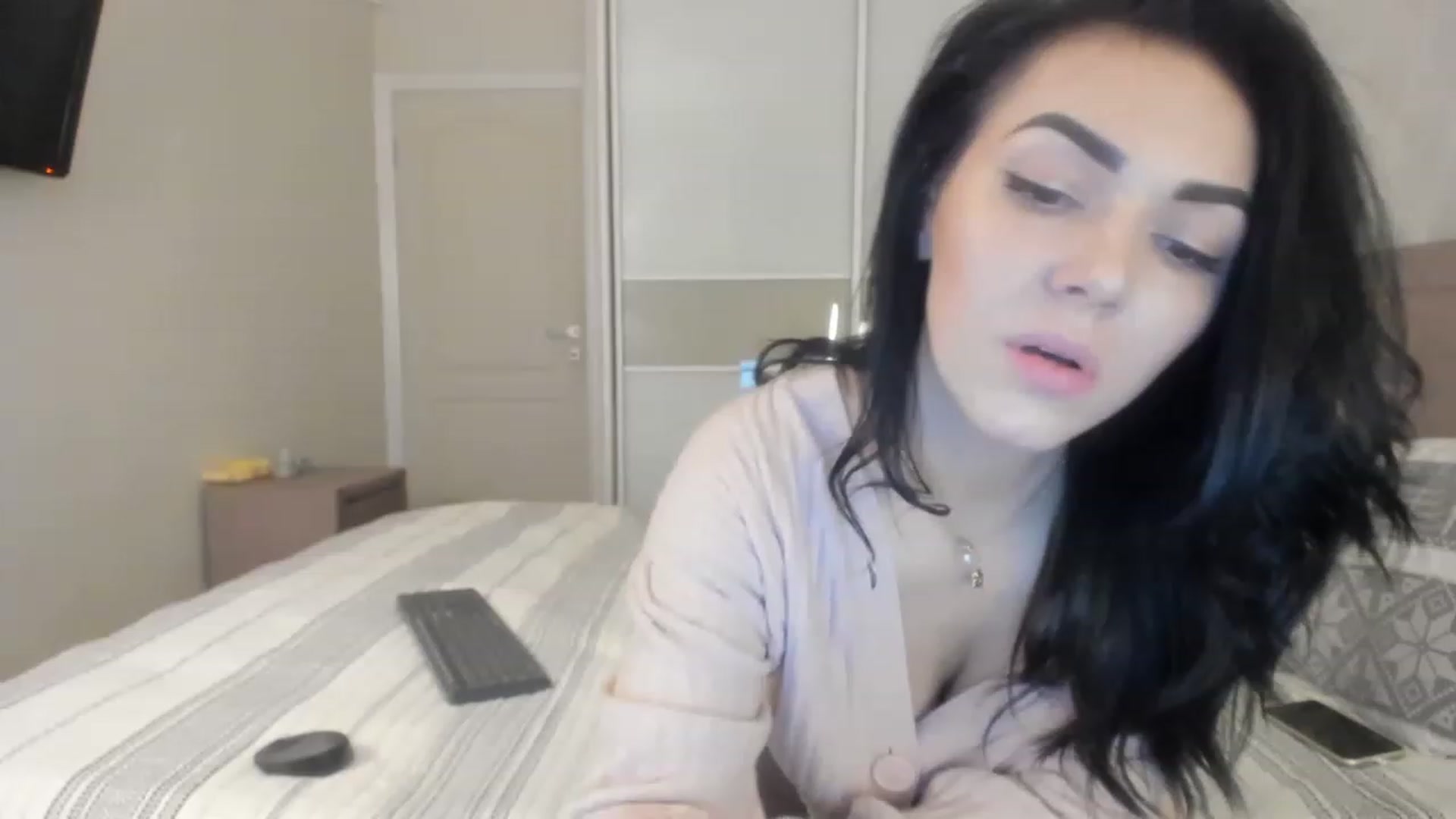 Gallery image thumbnail from MissNelly_'s myfreecams stream on, 12/23/2022, 18:22 image 4 of 20