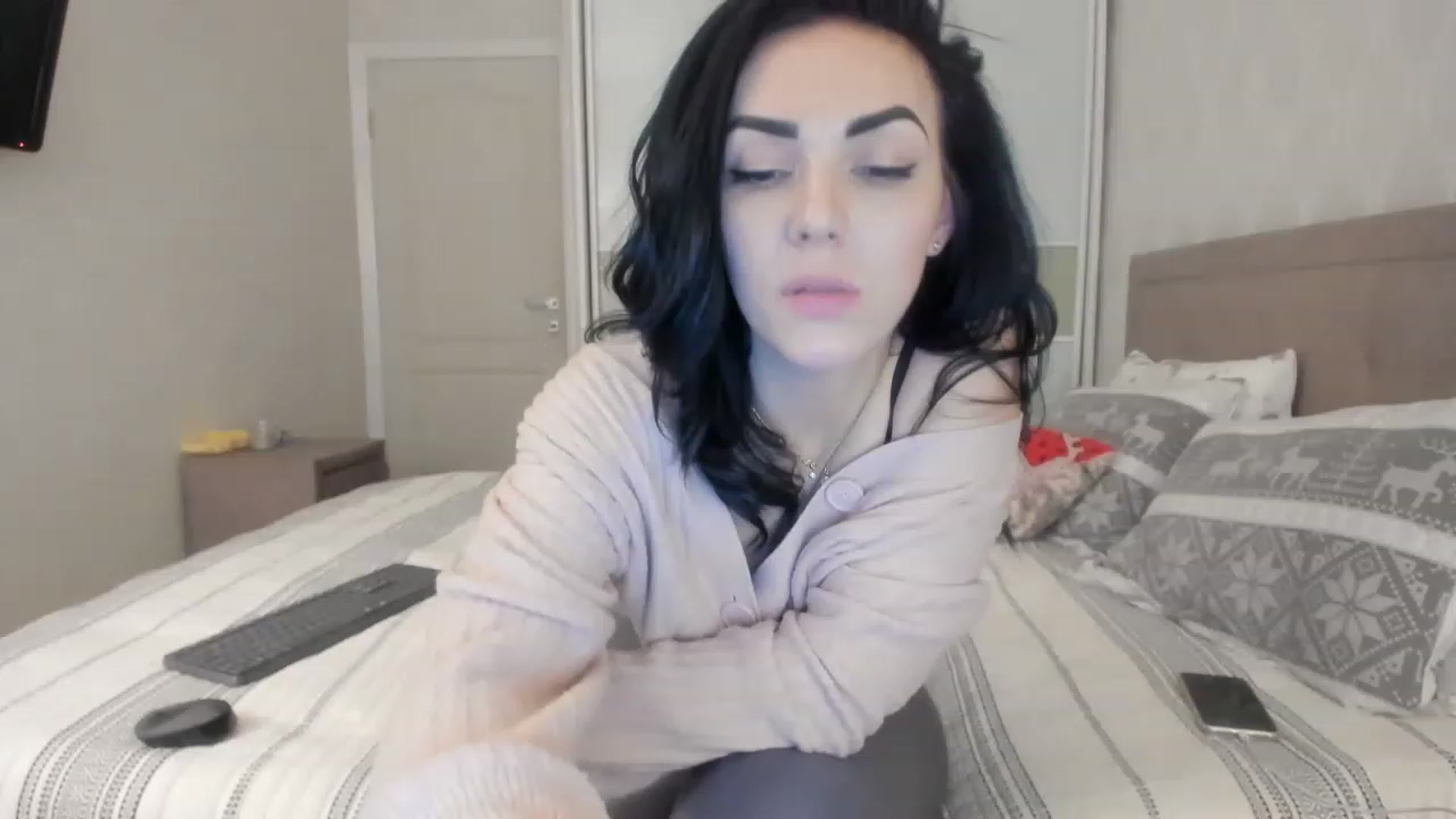 Gallery image thumbnail from MissNelly_'s myfreecams stream on, 12/23/2022, 18:22 image 16 of 20