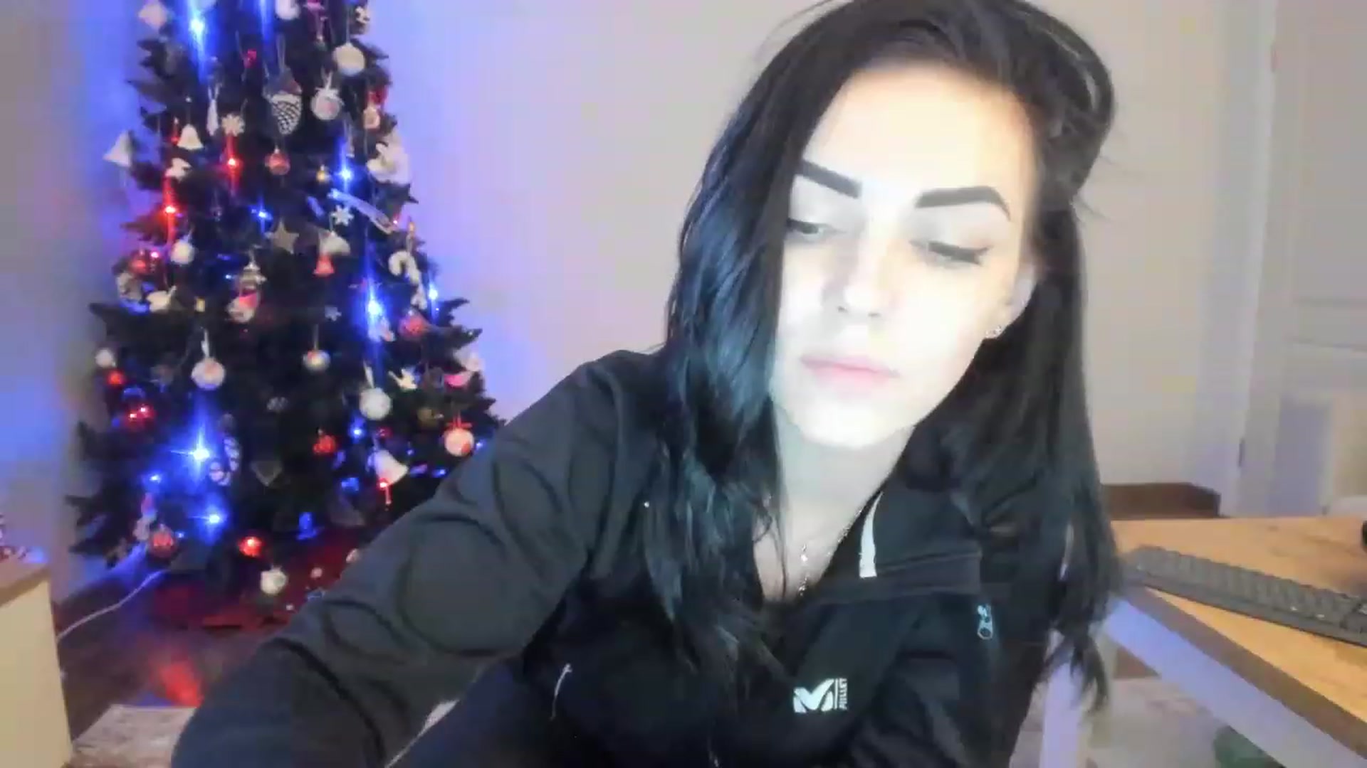 Gallery image thumbnail from MissNelly_'s myfreecams stream on, 12/26/2022, 22:15 image 15 of 20