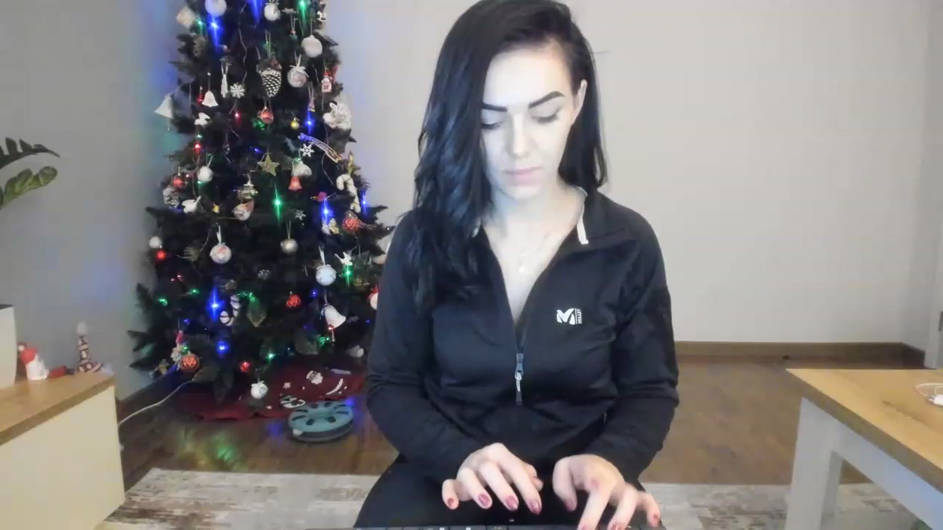 Gallery image thumbnail from MissNelly_'s myfreecams stream on, 12/26/2022, 22:15 image 19 of 20