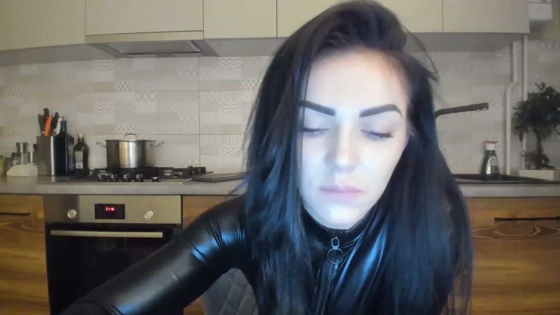 Gallery image thumbnail from MissNelly_'s myfreecams stream on, 01/03/2023, 20:43 image 6 of 20