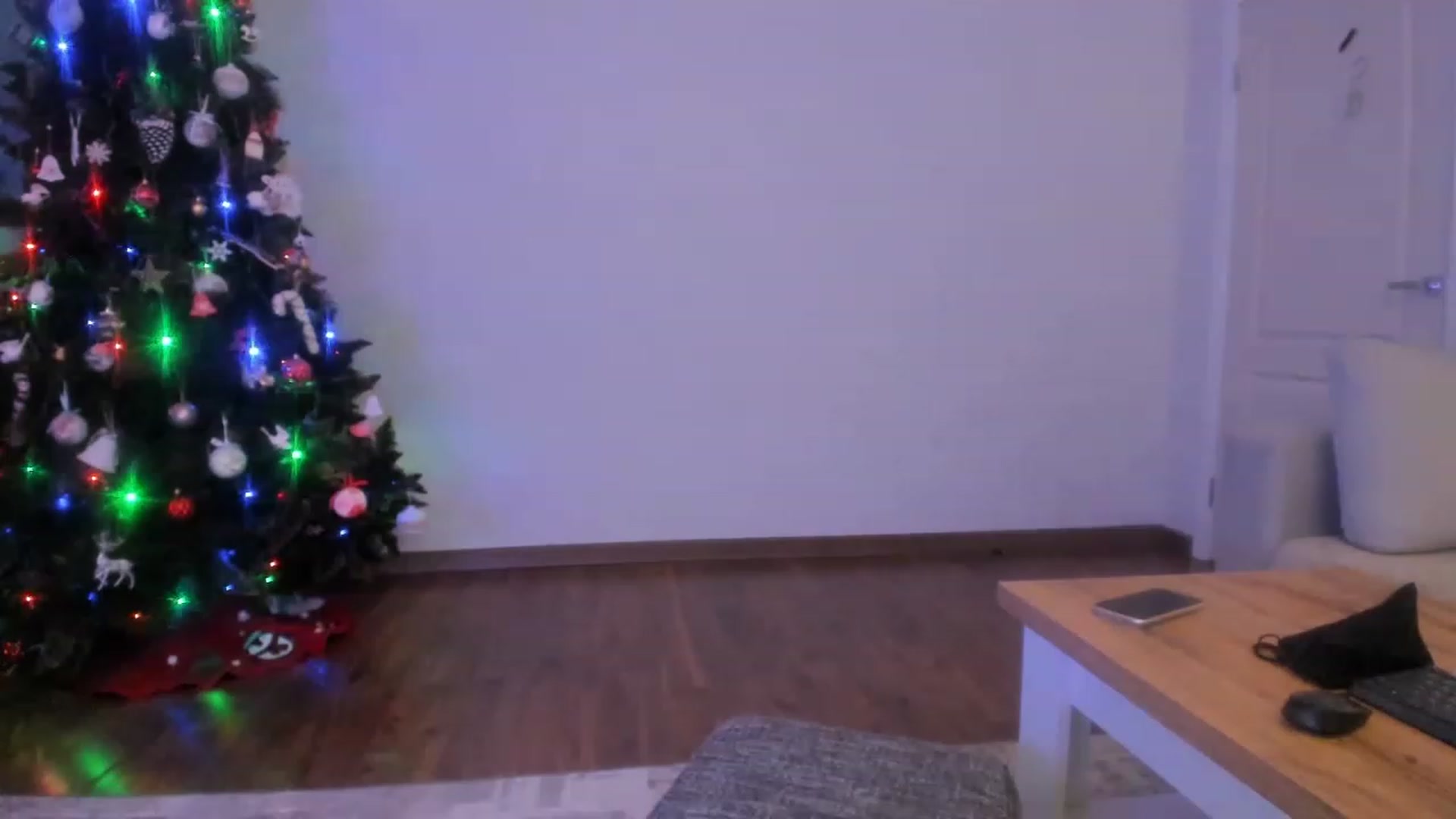Gallery image thumbnail from MissNelly_'s myfreecams stream on, 01/05/2023, 23:33 image 13 of 20