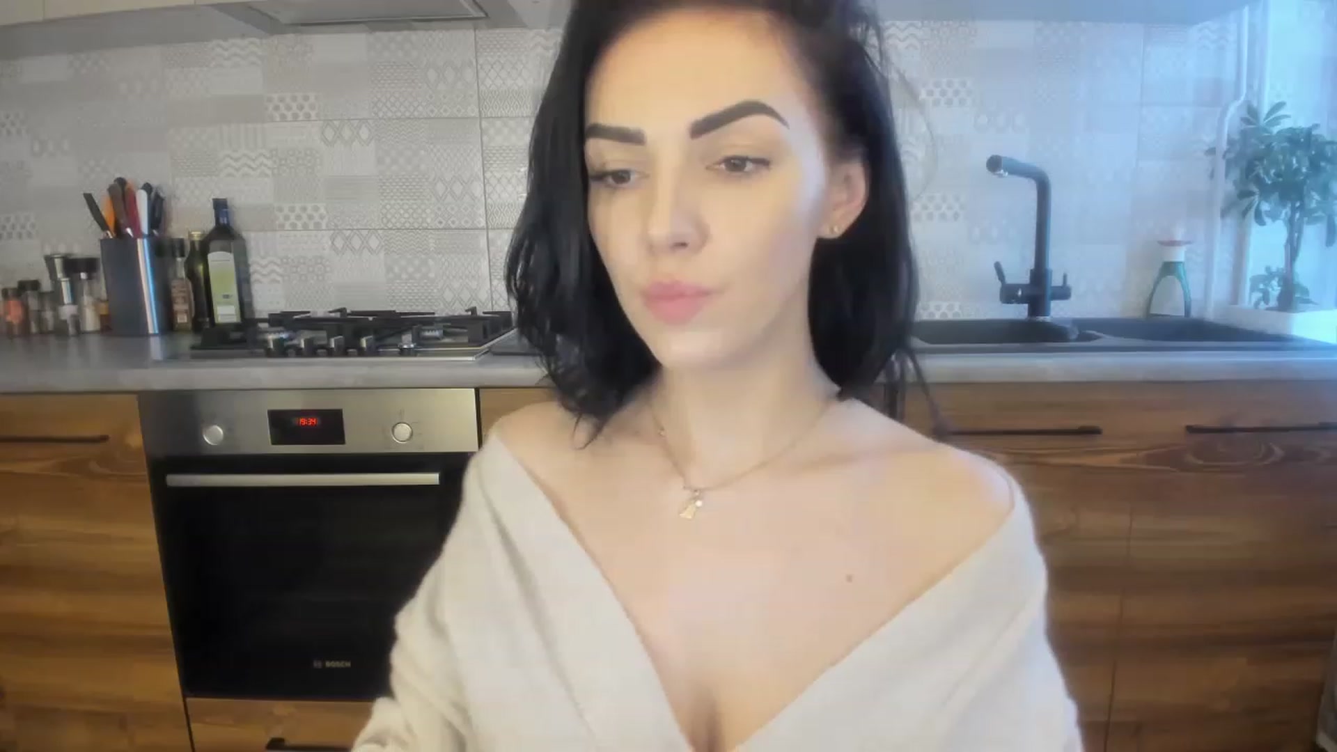 Gallery image thumbnail from MissNelly_'s myfreecams stream on, 01/15/2023, 12:48 image 6 of 20