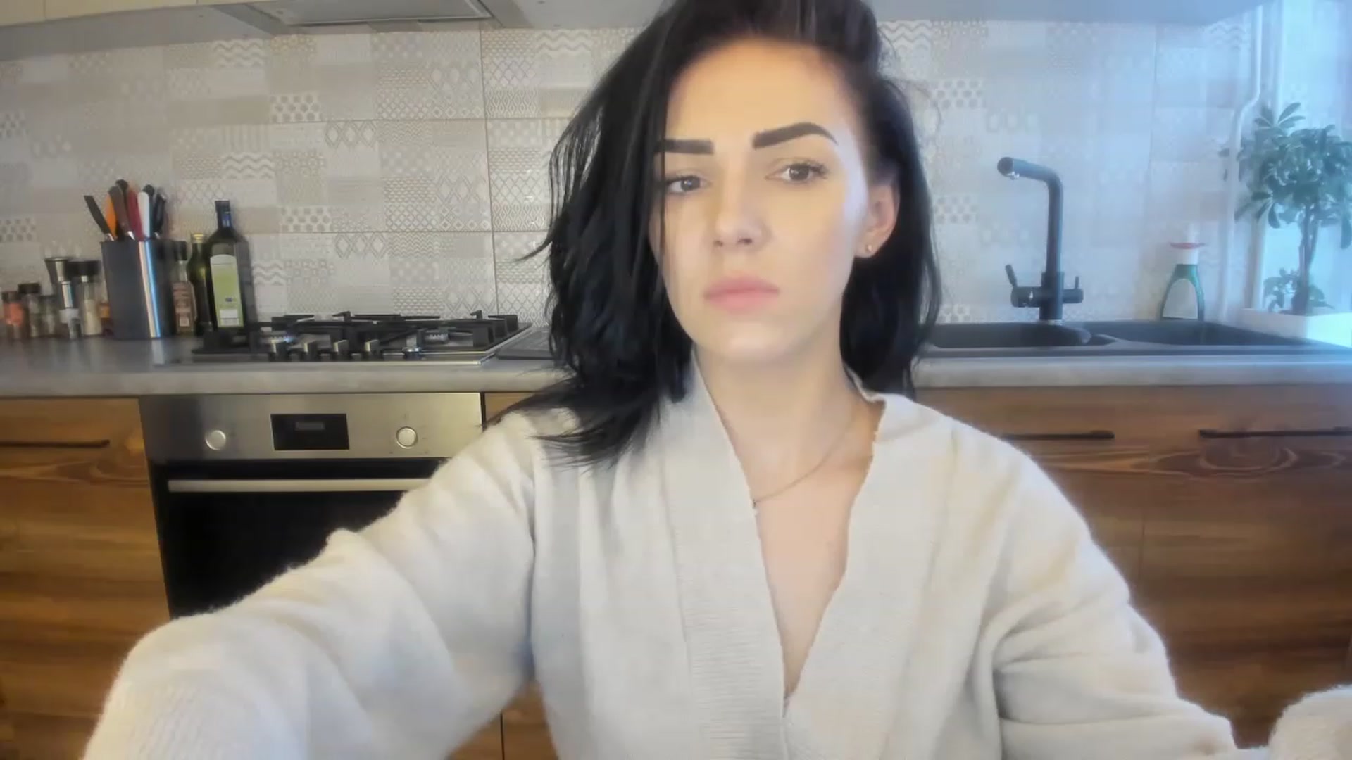 Gallery image thumbnail from MissNelly_'s myfreecams stream on, 01/15/2023, 12:48 image 5 of 20