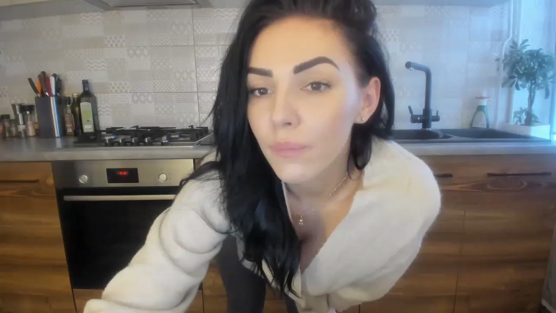 Gallery image thumbnail from MissNelly_'s myfreecams stream on, 01/15/2023, 12:48 image 4 of 20