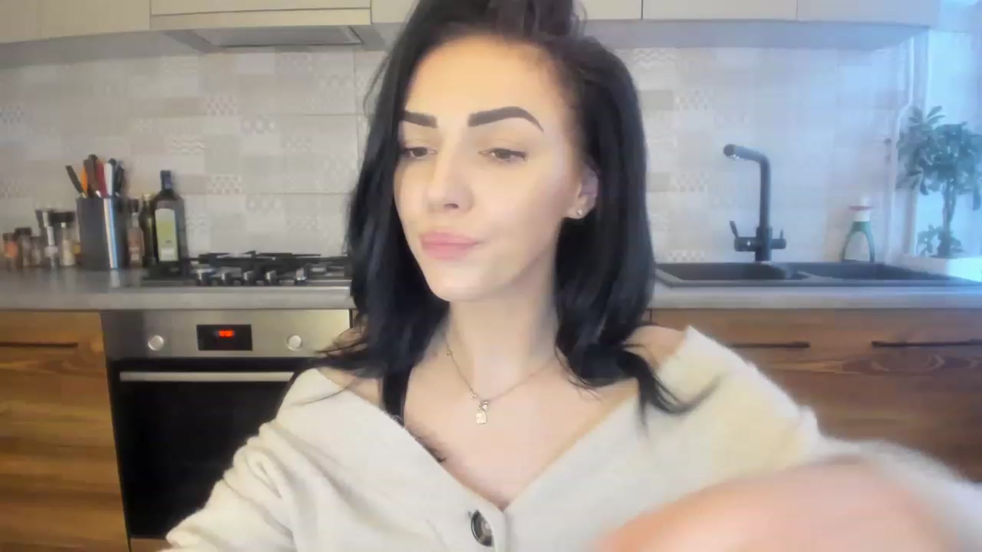 Gallery image thumbnail from MissNelly_'s myfreecams stream on, 01/15/2023, 13:03 image 14 of 20
