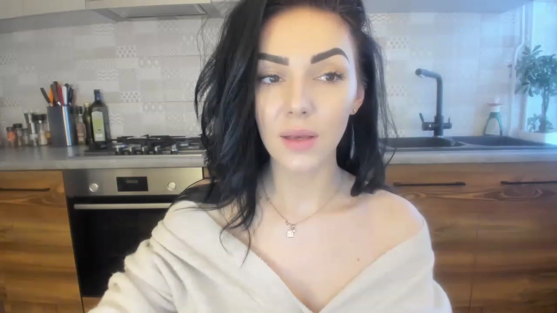 Gallery image thumbnail from MissNelly_'s myfreecams stream on, 01/15/2023, 13:03 image 4 of 20