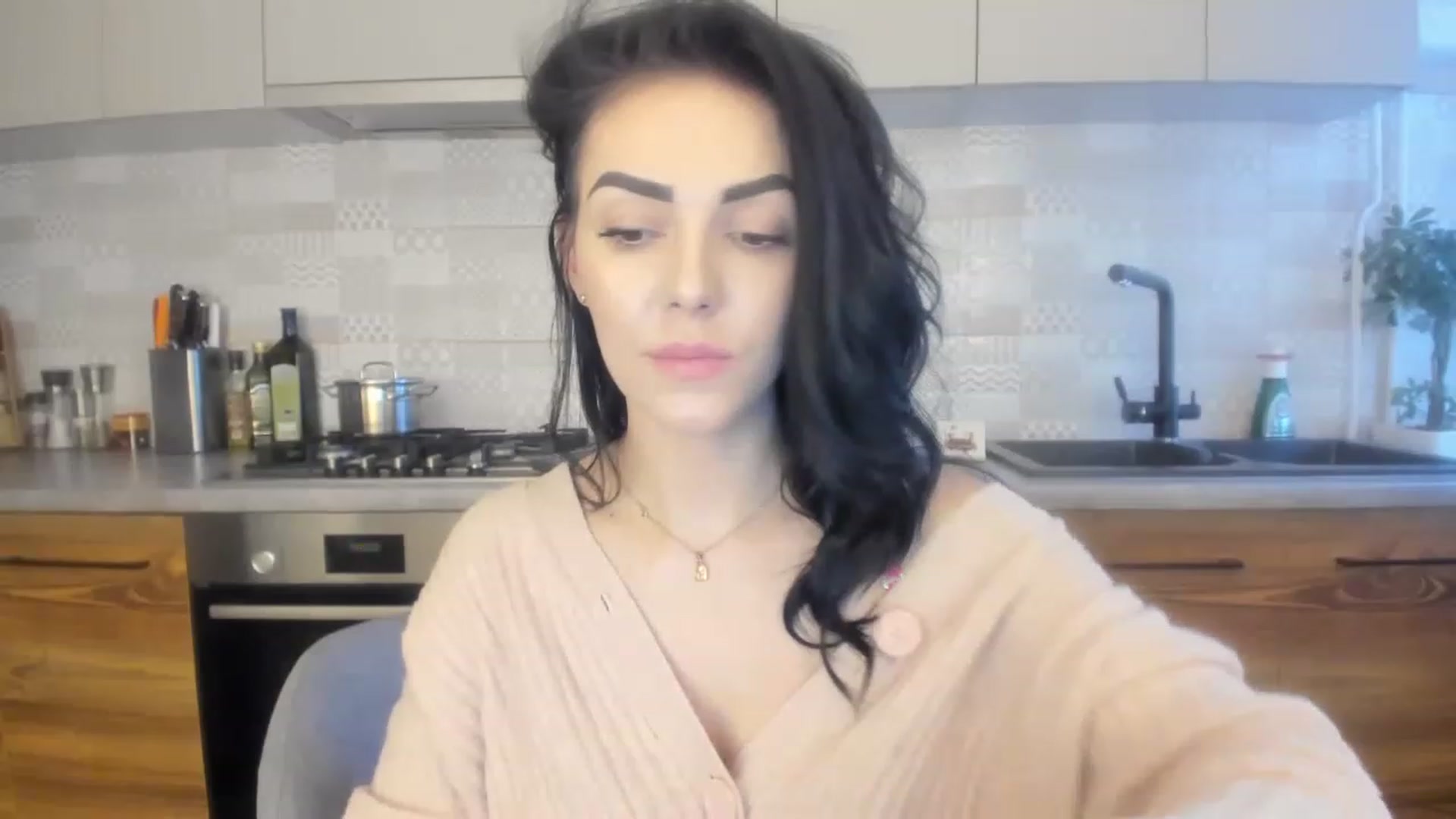 Gallery image thumbnail from MissNelly_'s myfreecams stream on, 01/21/2023, 13:12 image 17 of 20