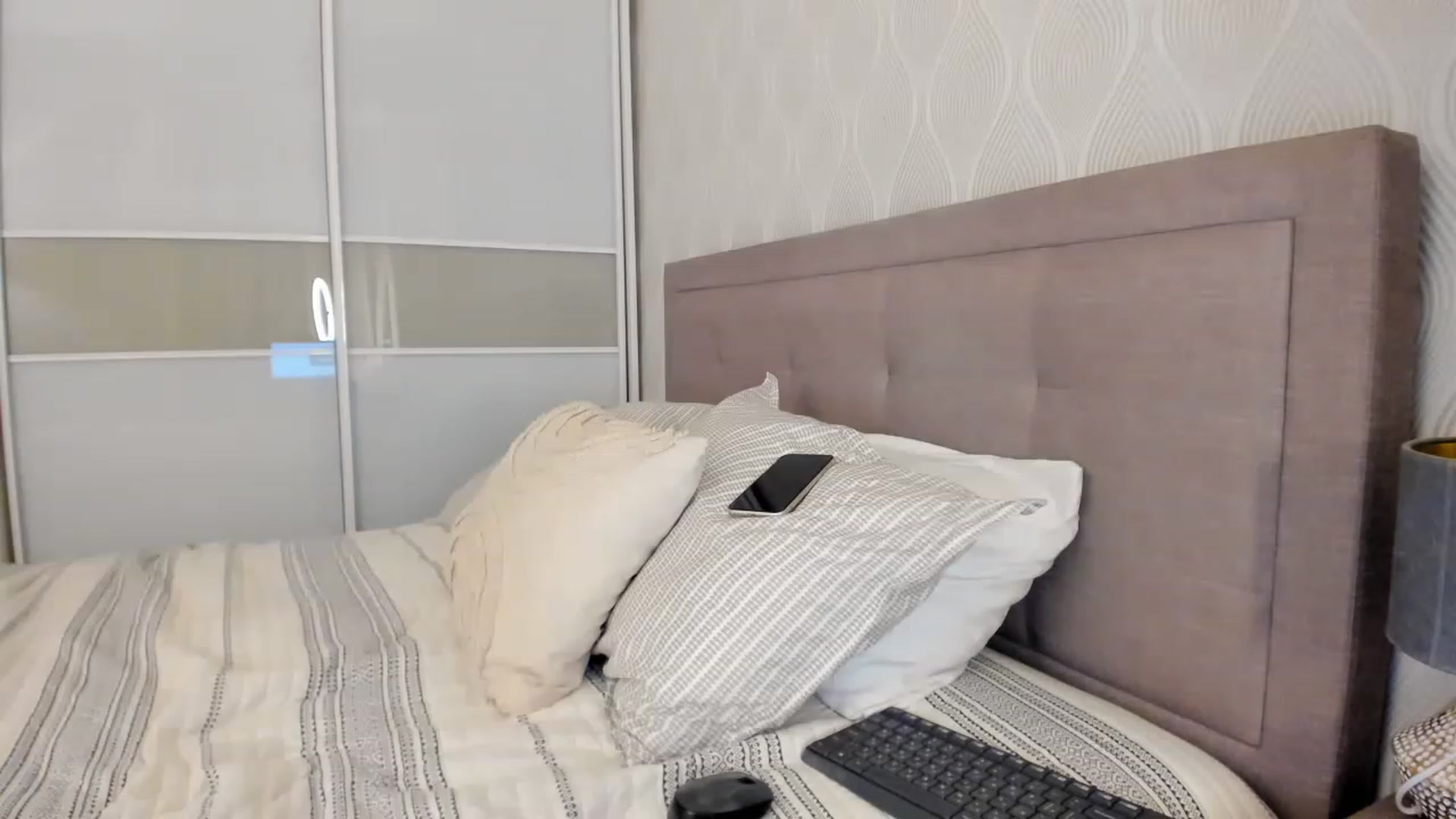 Gallery image thumbnail from MissNelly_'s myfreecams stream on, 01/26/2023, 18:13 image 7 of 20