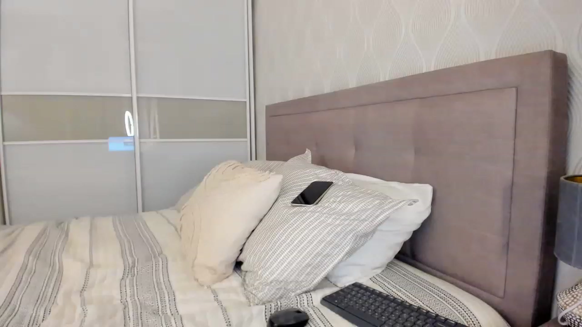 Gallery image thumbnail from MissNelly_'s myfreecams stream on, 01/26/2023, 18:13 image 6 of 20