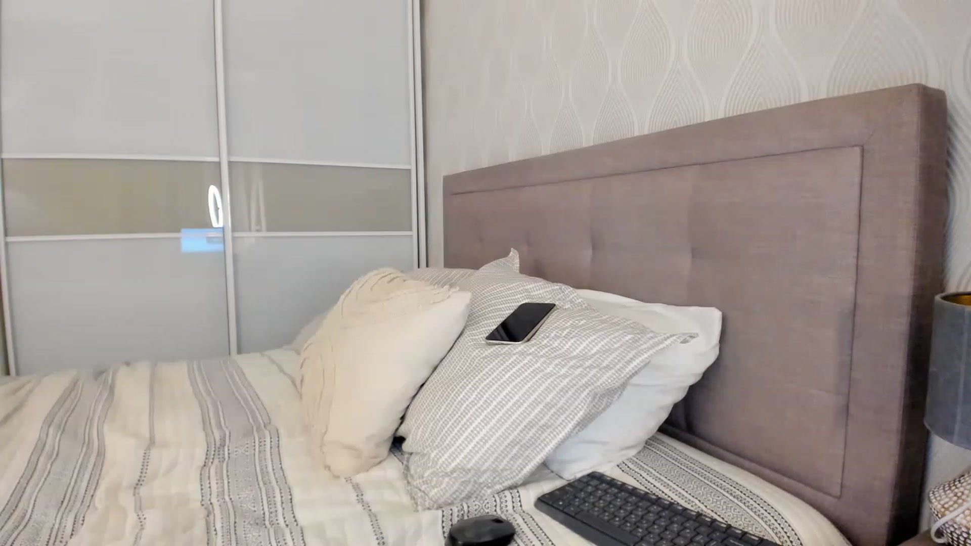 Gallery image thumbnail from MissNelly_'s myfreecams stream on, 01/26/2023, 18:13 image 5 of 20