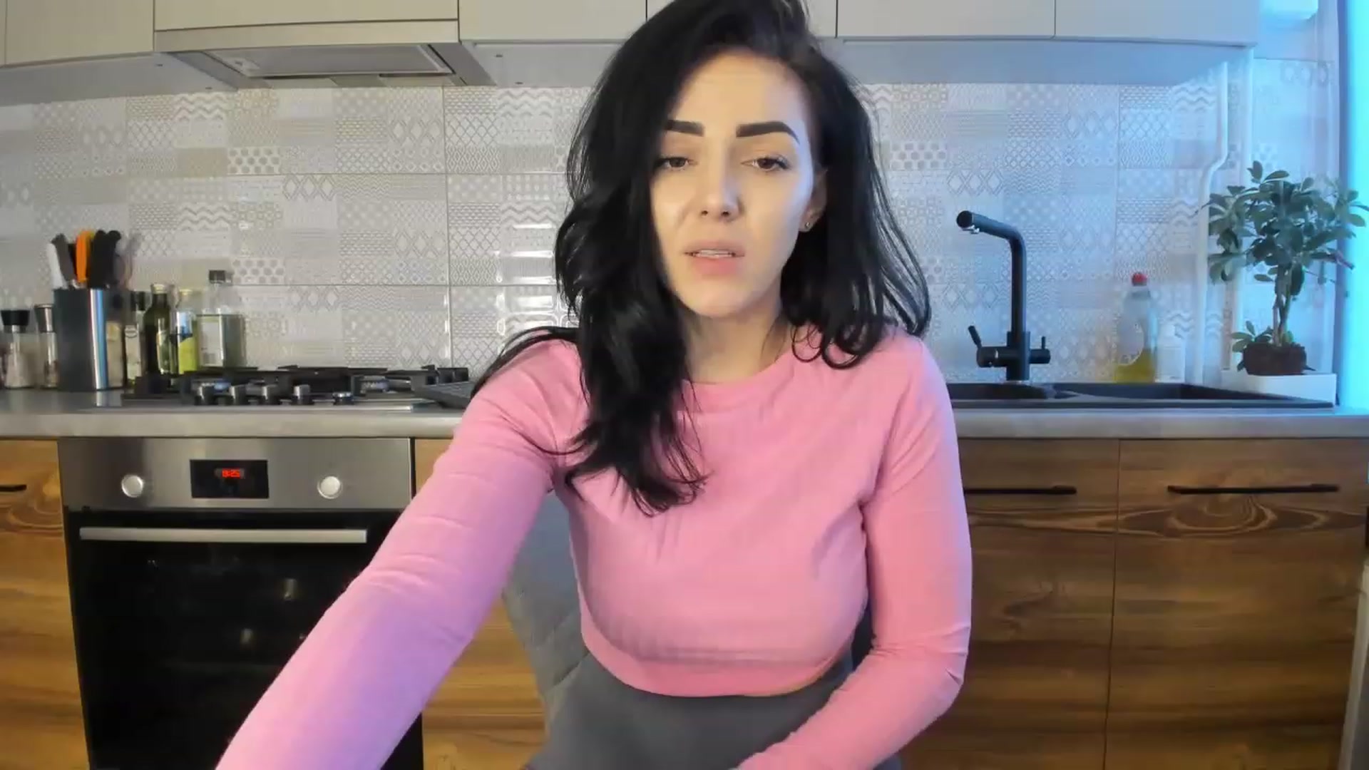 Gallery image thumbnail from MissNelly_'s myfreecams stream on, 02/06/2023, 14:33 image 20 of 20