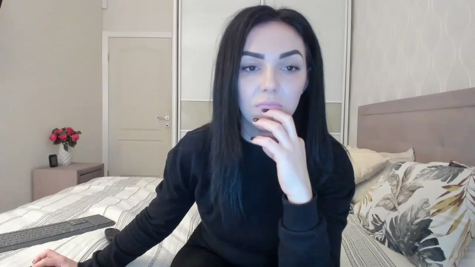 Gallery image thumbnail from MissNelly_'s myfreecams stream on, 02/15/2023, 16:09 image 12 of 20