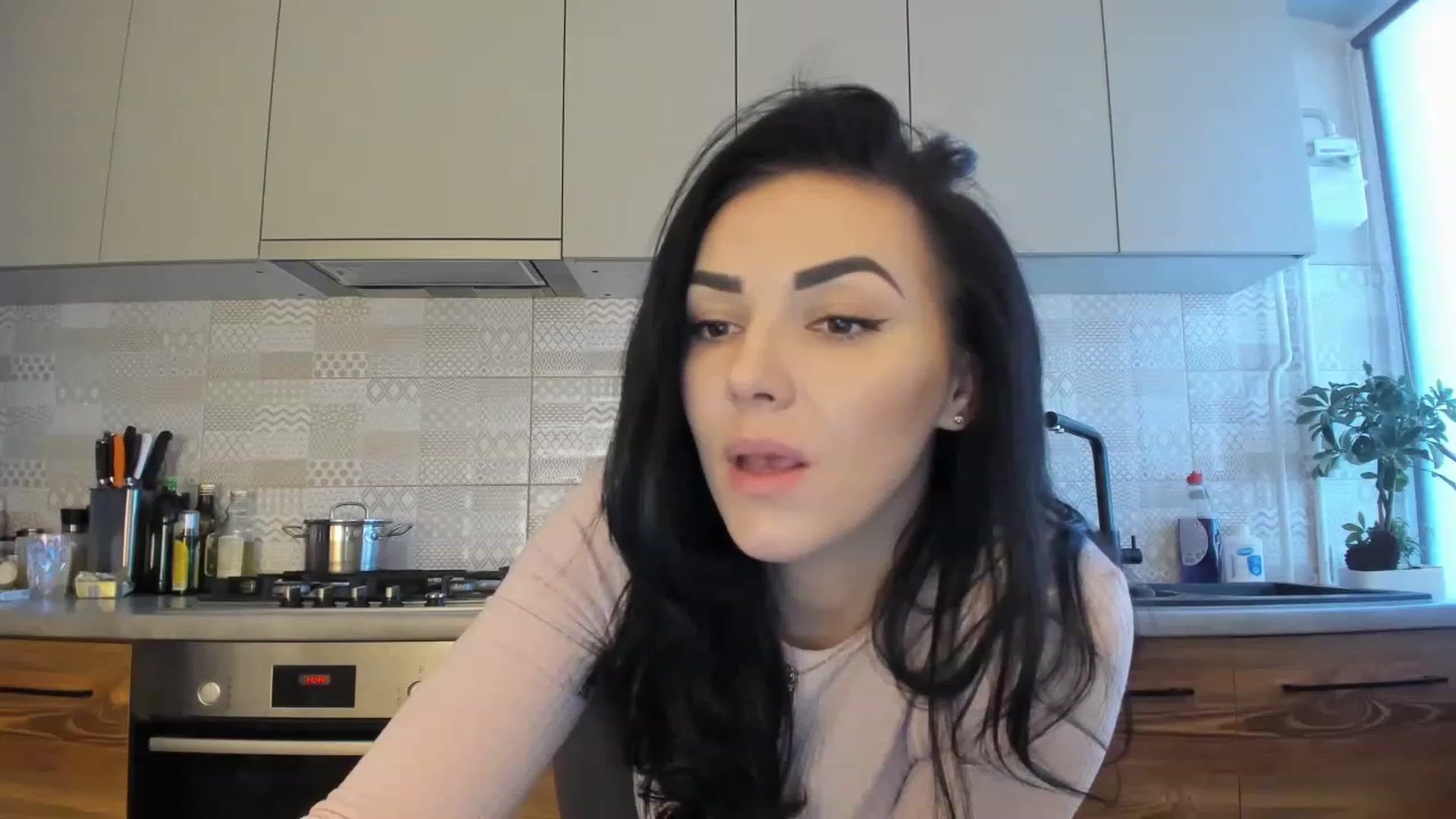 Gallery image thumbnail from MissNelly_'s myfreecams stream on, 02/28/2023, 13:12 image 10 of 20