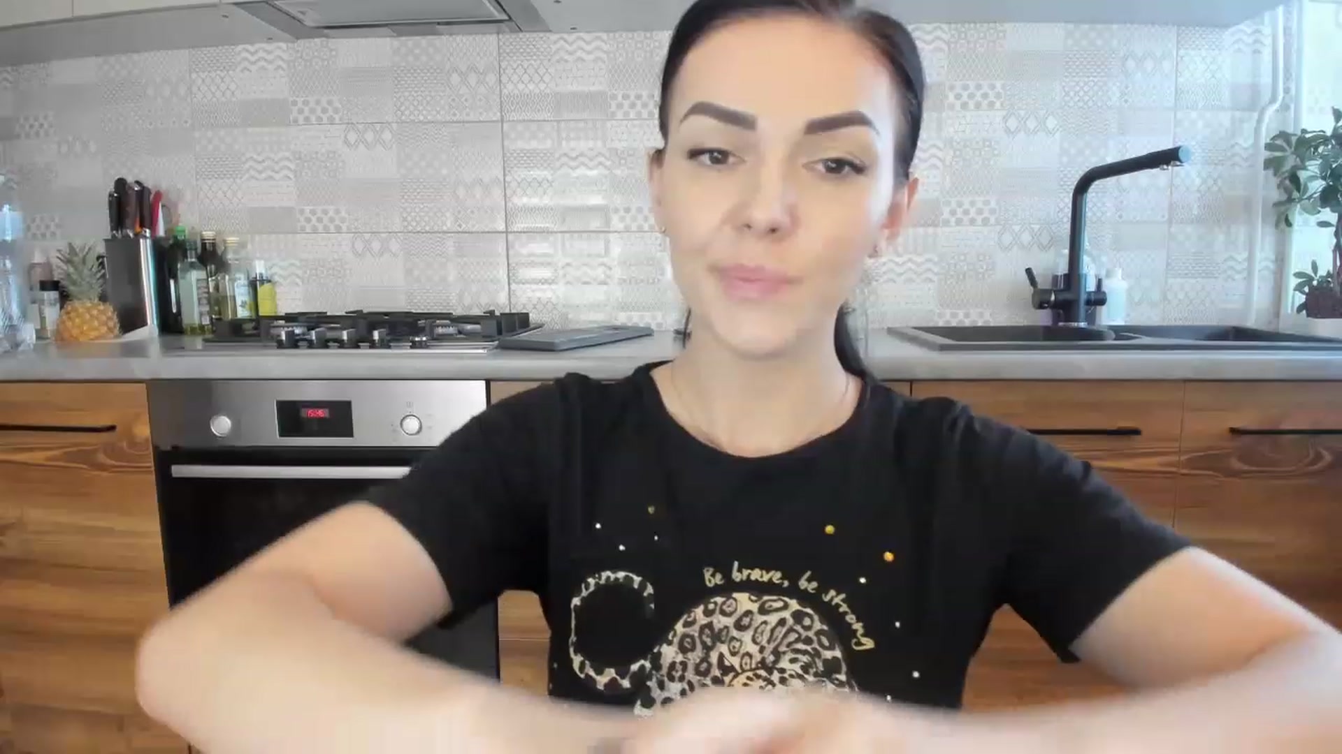 Gallery image thumbnail from MissNelly_'s myfreecams stream on, 03/05/2023, 14:43 image 6 of 20