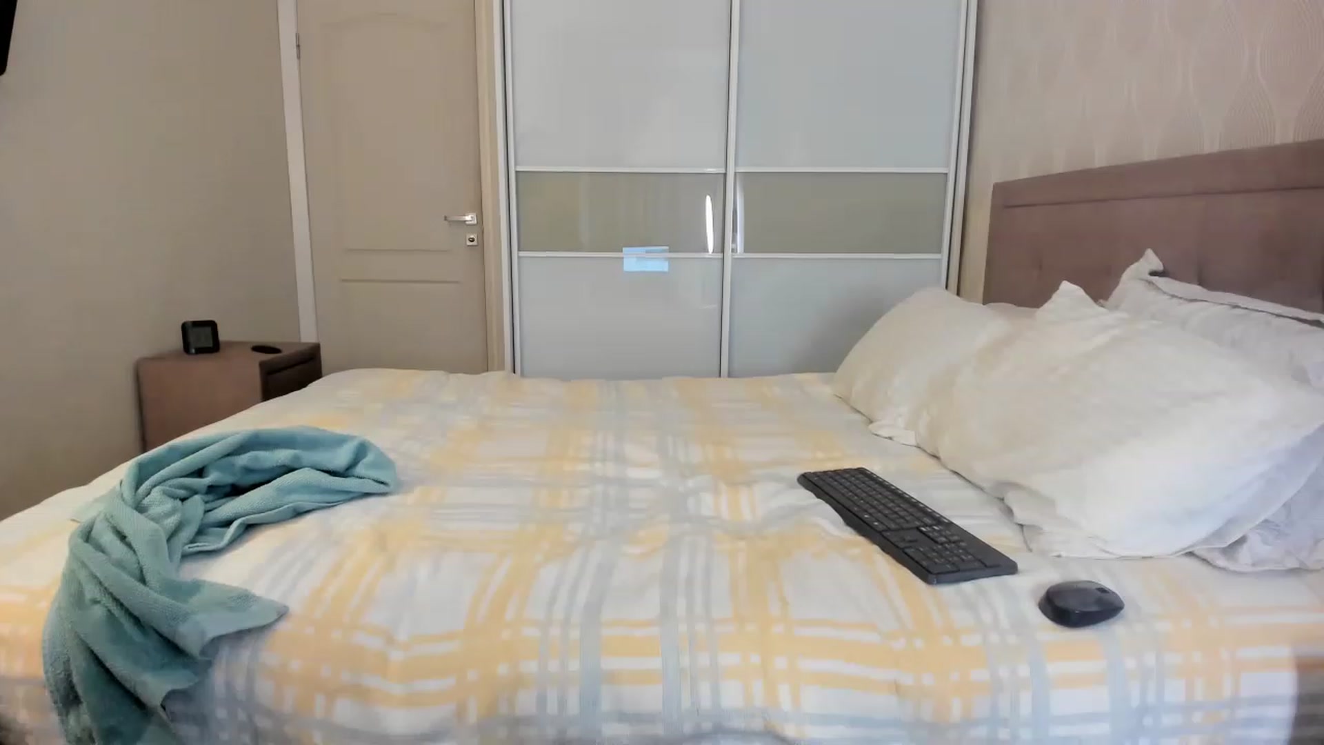 Gallery image thumbnail from MissNelly_'s myfreecams stream on, 03/06/2023, 18:03 image 12 of 20