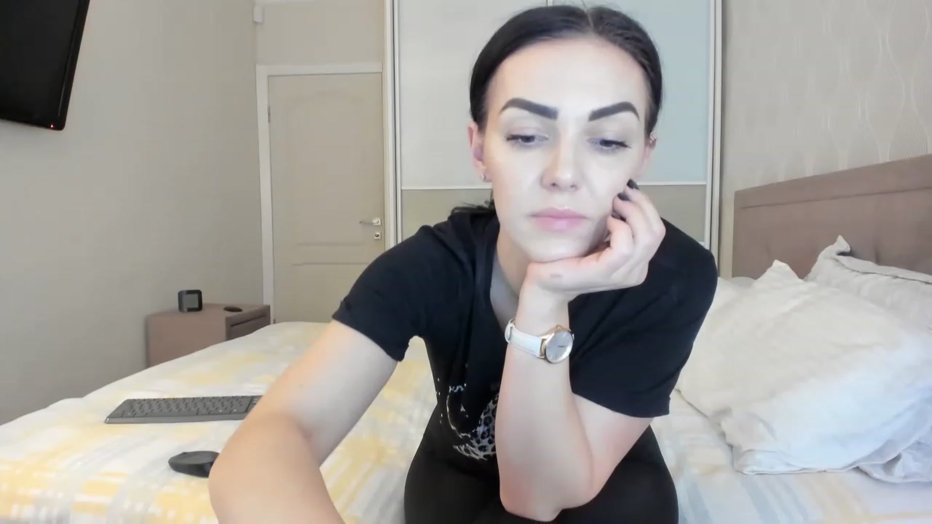 Gallery image thumbnail from MissNelly_'s myfreecams stream on, 03/06/2023, 18:03 image 5 of 20