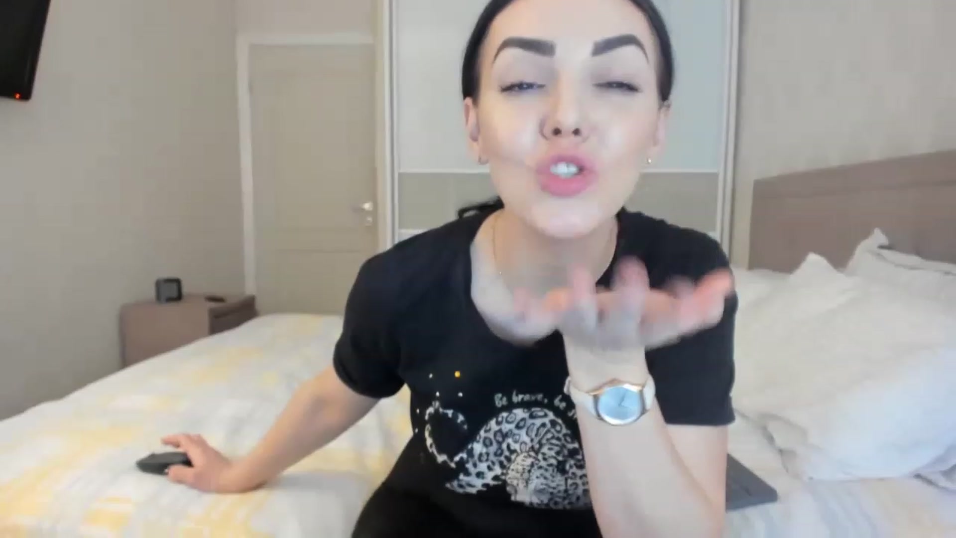 Gallery image thumbnail from MissNelly_'s myfreecams stream on, 03/06/2023, 18:03 image 14 of 20
