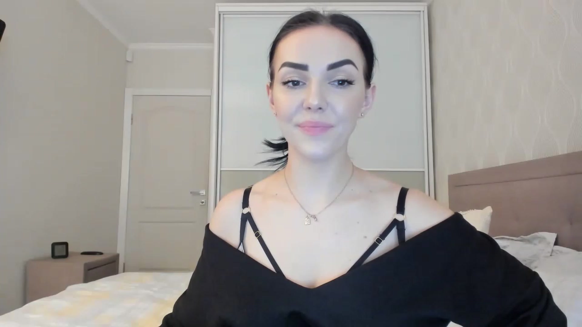 Gallery image thumbnail from MissNelly_'s myfreecams stream on, 03/07/2023, 19:13 image 2 of 20
