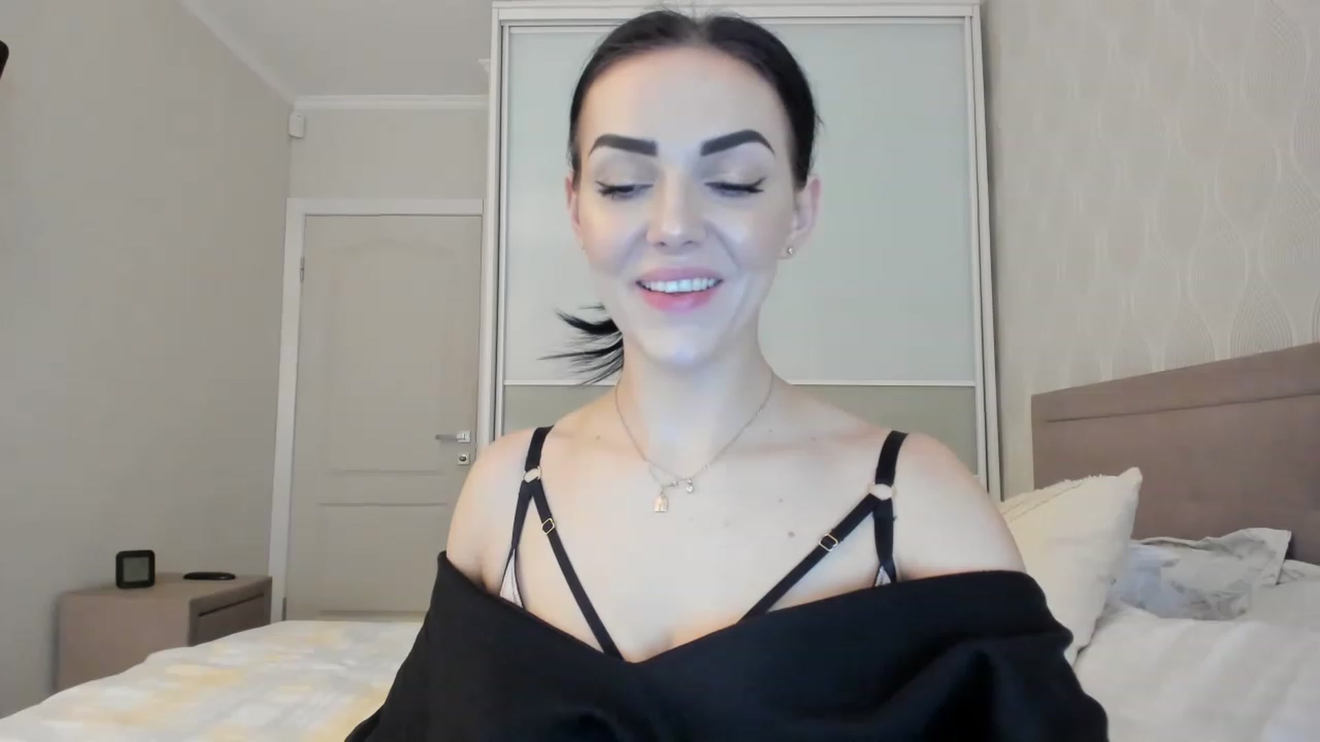 Gallery image thumbnail from MissNelly_'s myfreecams stream on, 03/07/2023, 19:13 image 6 of 20
