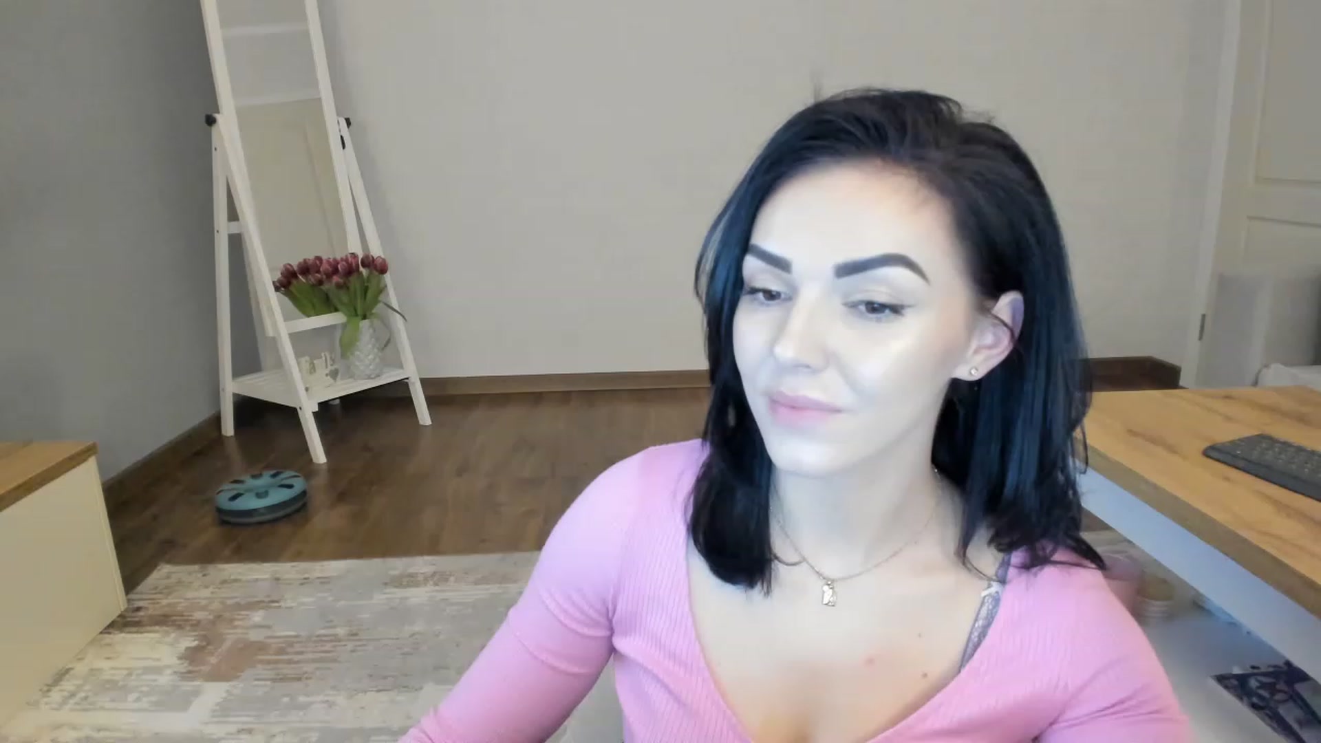 Gallery image thumbnail from MissNelly_'s myfreecams stream on, 03/09/2023, 21:19 image 9 of 20