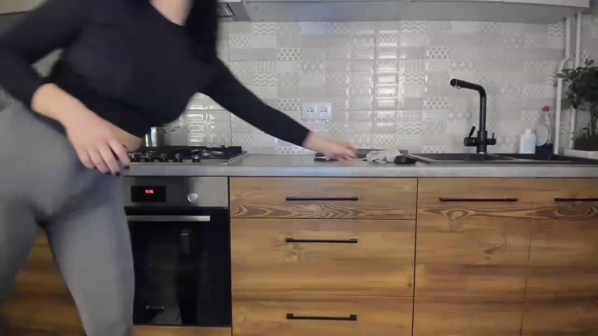 Gallery image thumbnail from MissNelly_'s myfreecams stream on, 03/15/2023, 17:41 image 14 of 20