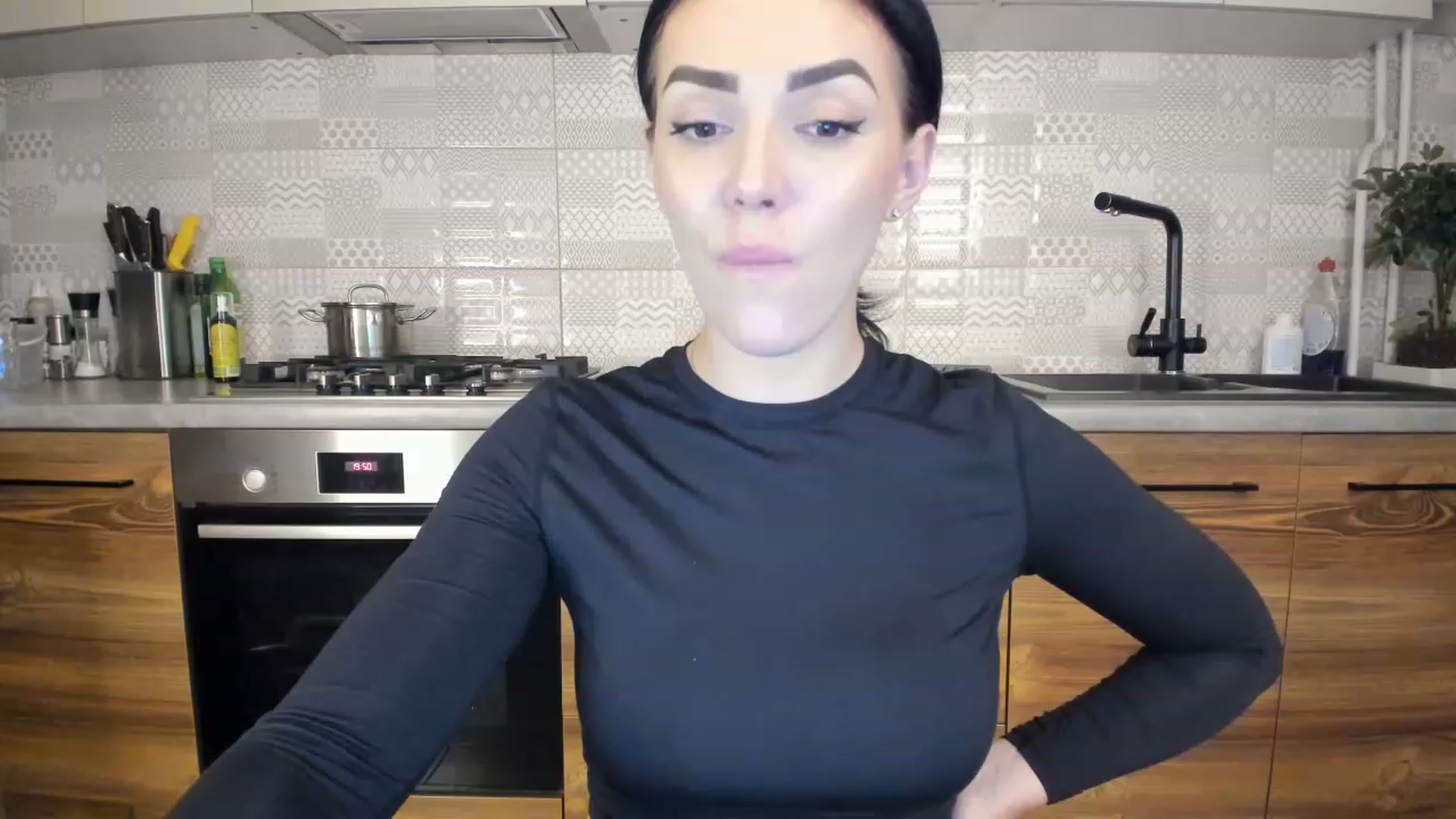 Gallery image thumbnail from MissNelly_'s myfreecams stream on, 03/15/2023, 18:01 image 10 of 20
