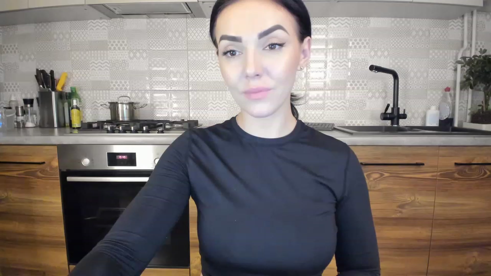Gallery image thumbnail from MissNelly_'s myfreecams stream on, 03/15/2023, 18:01 image 9 of 20