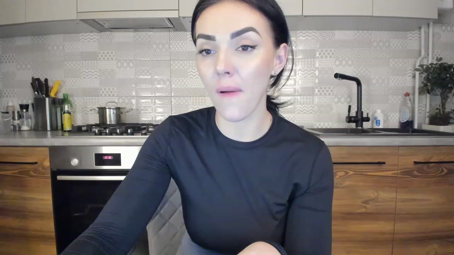 Gallery image thumbnail from MissNelly_'s myfreecams stream on, 03/15/2023, 18:35 image 16 of 20