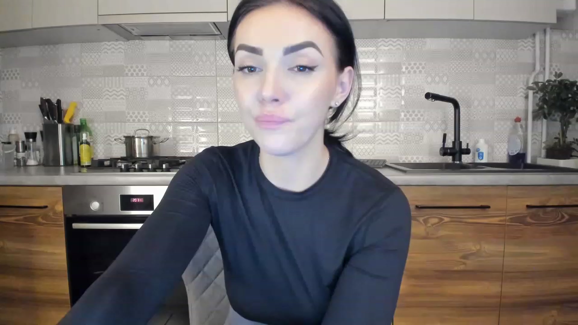 Gallery image thumbnail from MissNelly_'s myfreecams stream on, 03/15/2023, 18:35 image 18 of 20
