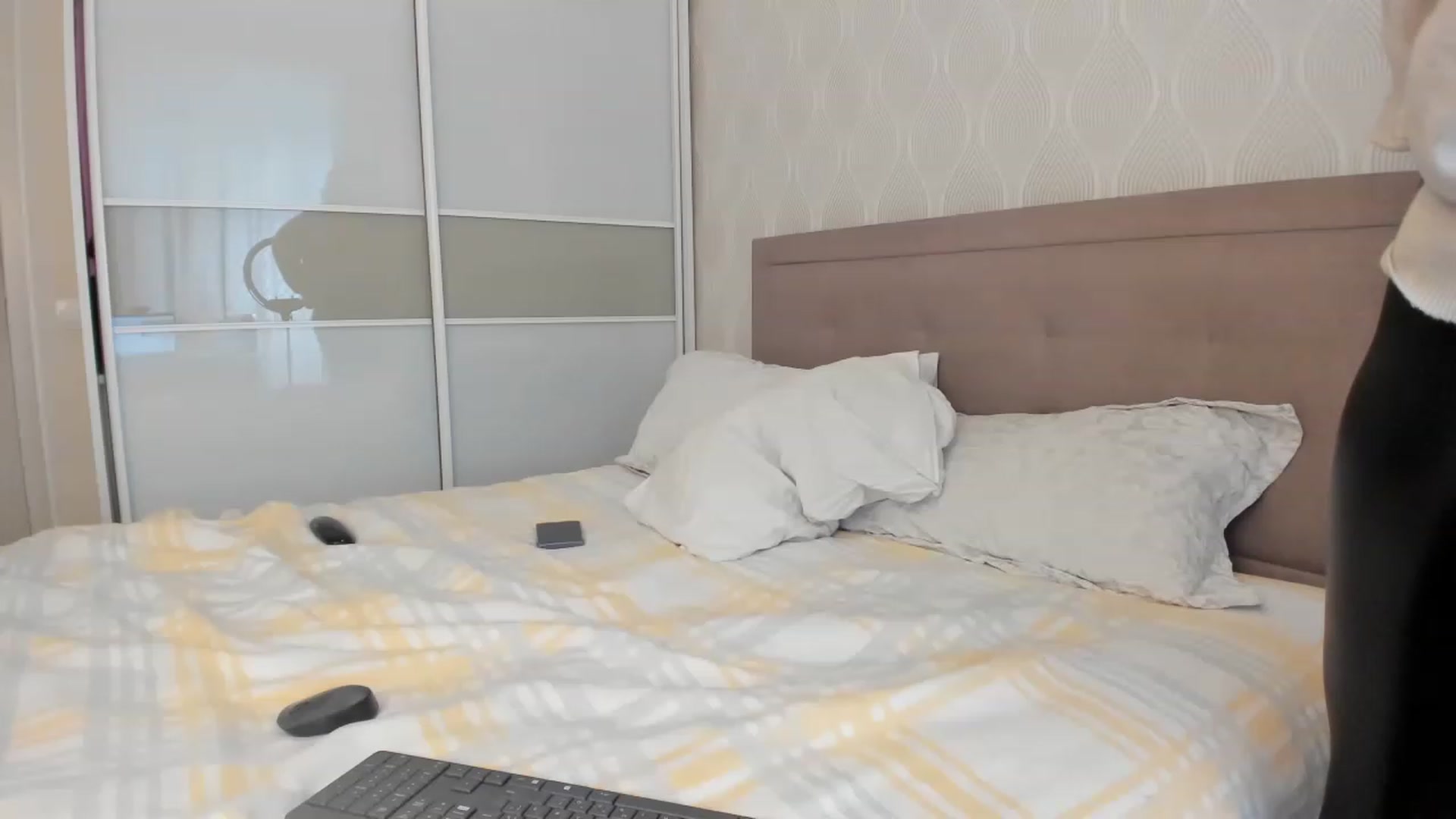 Gallery image thumbnail from MissNelly_'s myfreecams stream on, 03/28/2023, 16:20 image 19 of 20