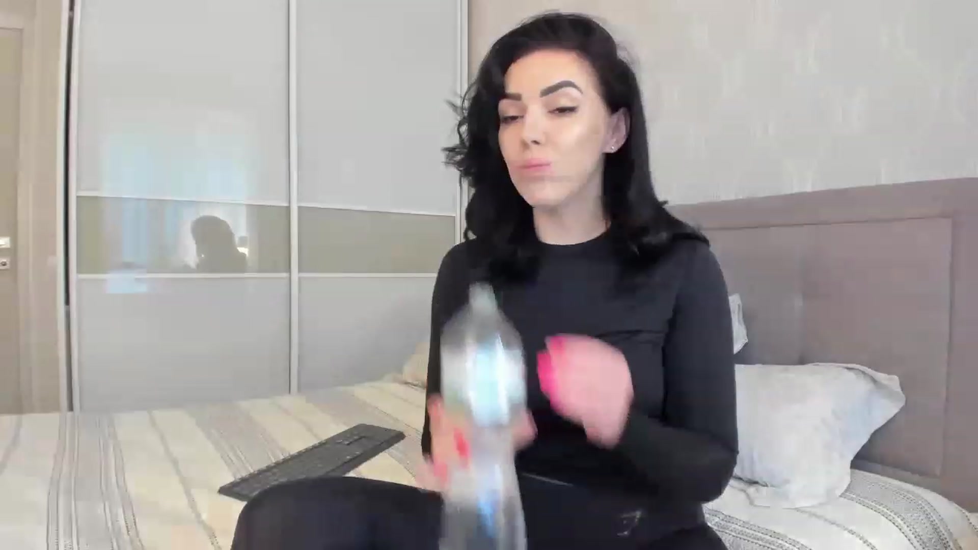 Gallery image thumbnail from MissNelly_'s myfreecams stream on, 04/23/2023, 11:01 image 7 of 20