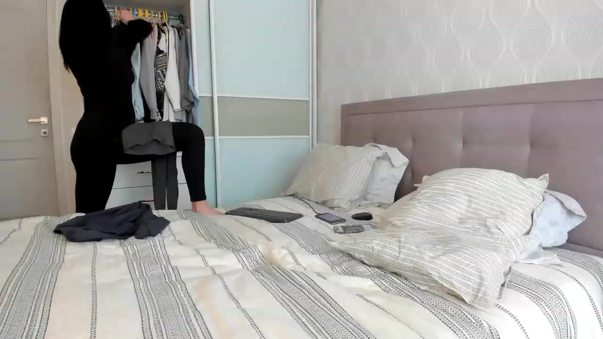Gallery image thumbnail from MissNelly_'s myfreecams stream on, 04/29/2023, 13:18 image 10 of 20