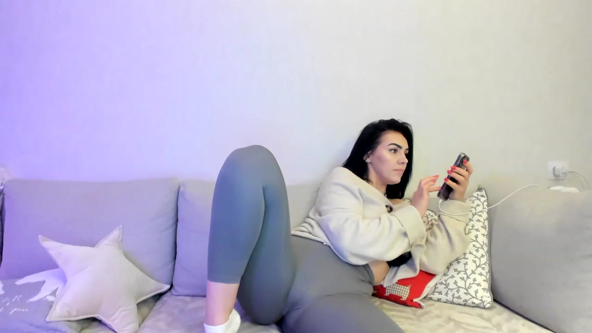 Gallery image thumbnail from MissNelly_'s myfreecams stream on, 05/03/2023, 19:26 image 2 of 20