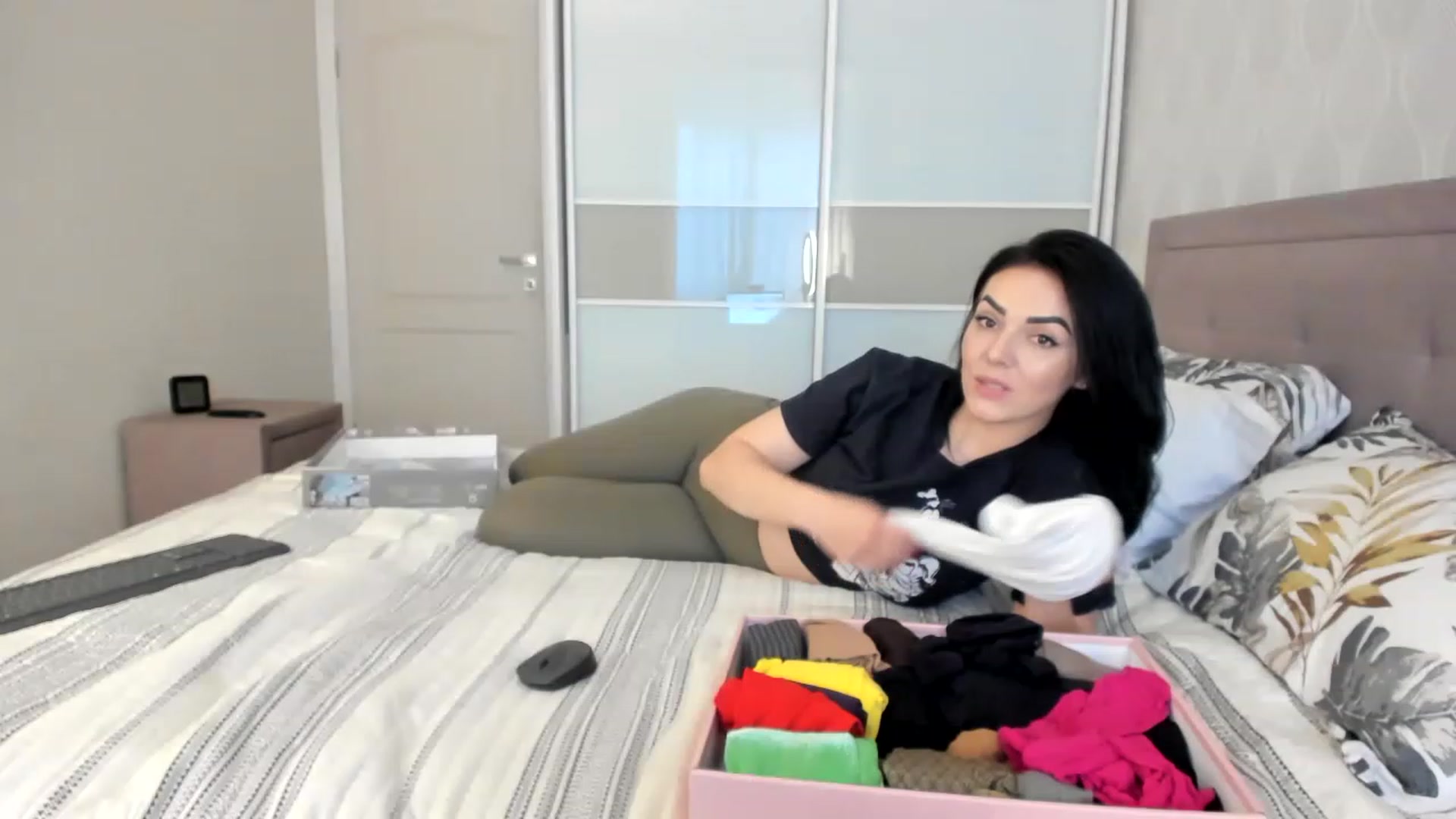 Gallery image thumbnail from MissNelly_'s myfreecams stream on, 05/07/2023, 16:43 image 3 of 20