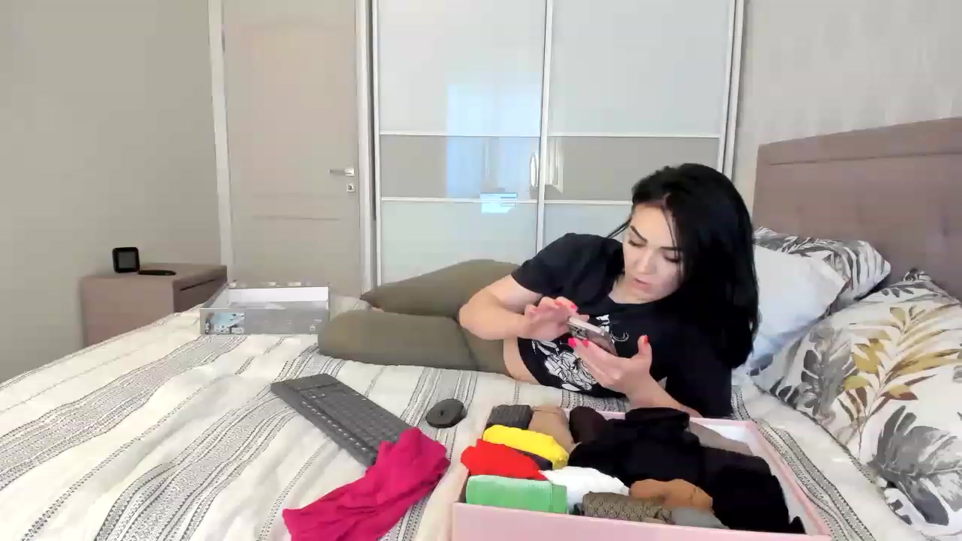 Gallery image thumbnail from MissNelly_'s myfreecams stream on, 05/07/2023, 16:43 image 8 of 20