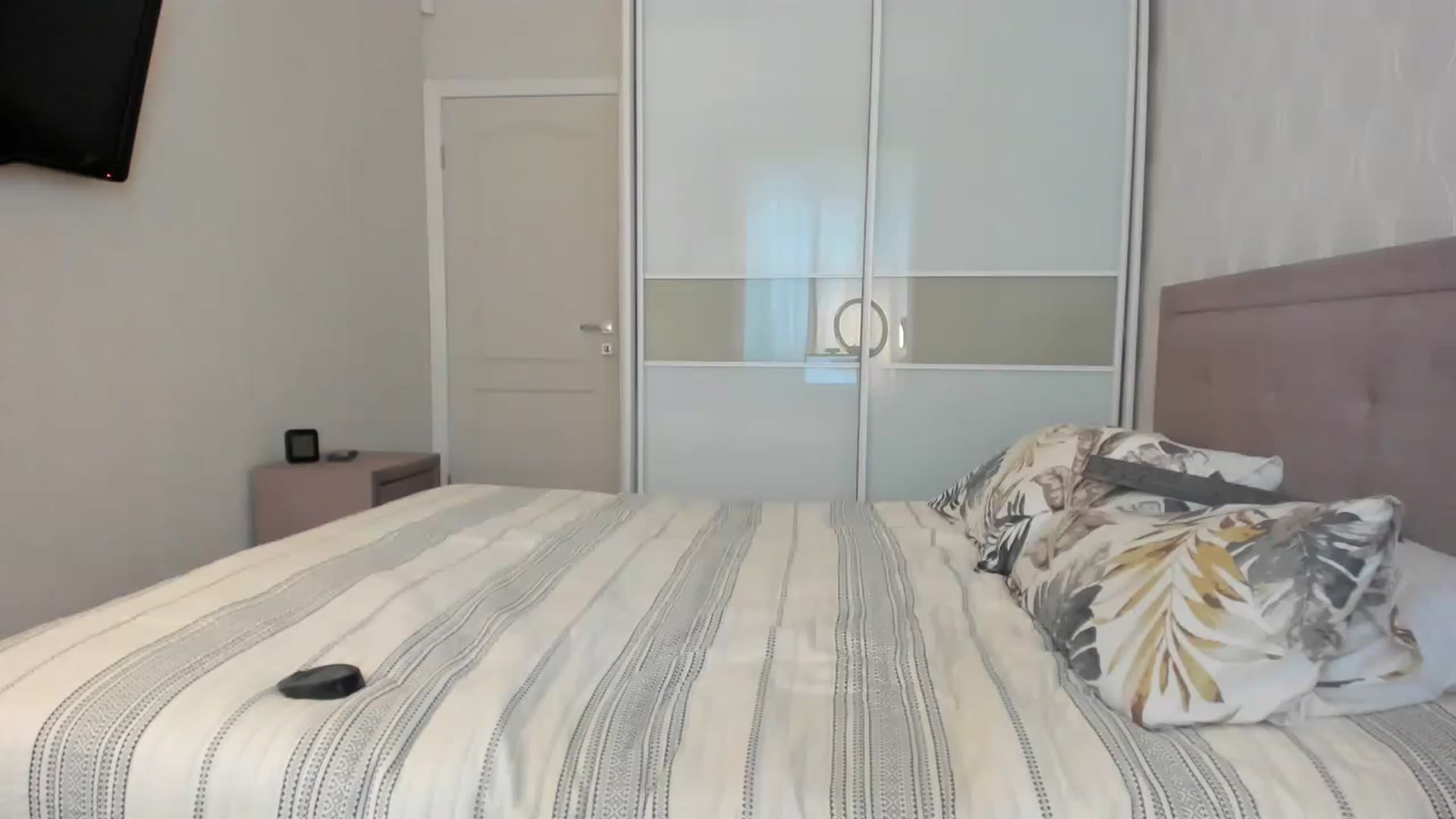 Gallery image thumbnail from MissNelly_'s myfreecams stream on, 05/28/2023, 11:25 image 16 of 20