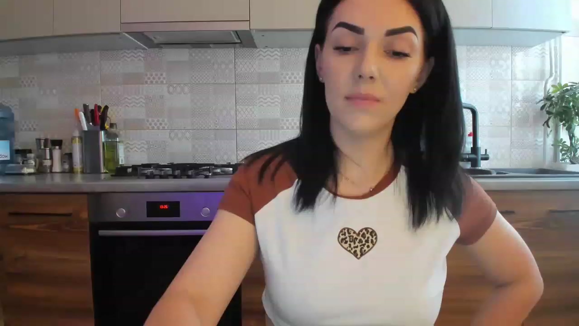 Gallery image thumbnail from MissNelly_'s myfreecams stream on, 06/05/2023, 11:25 image 10 of 20