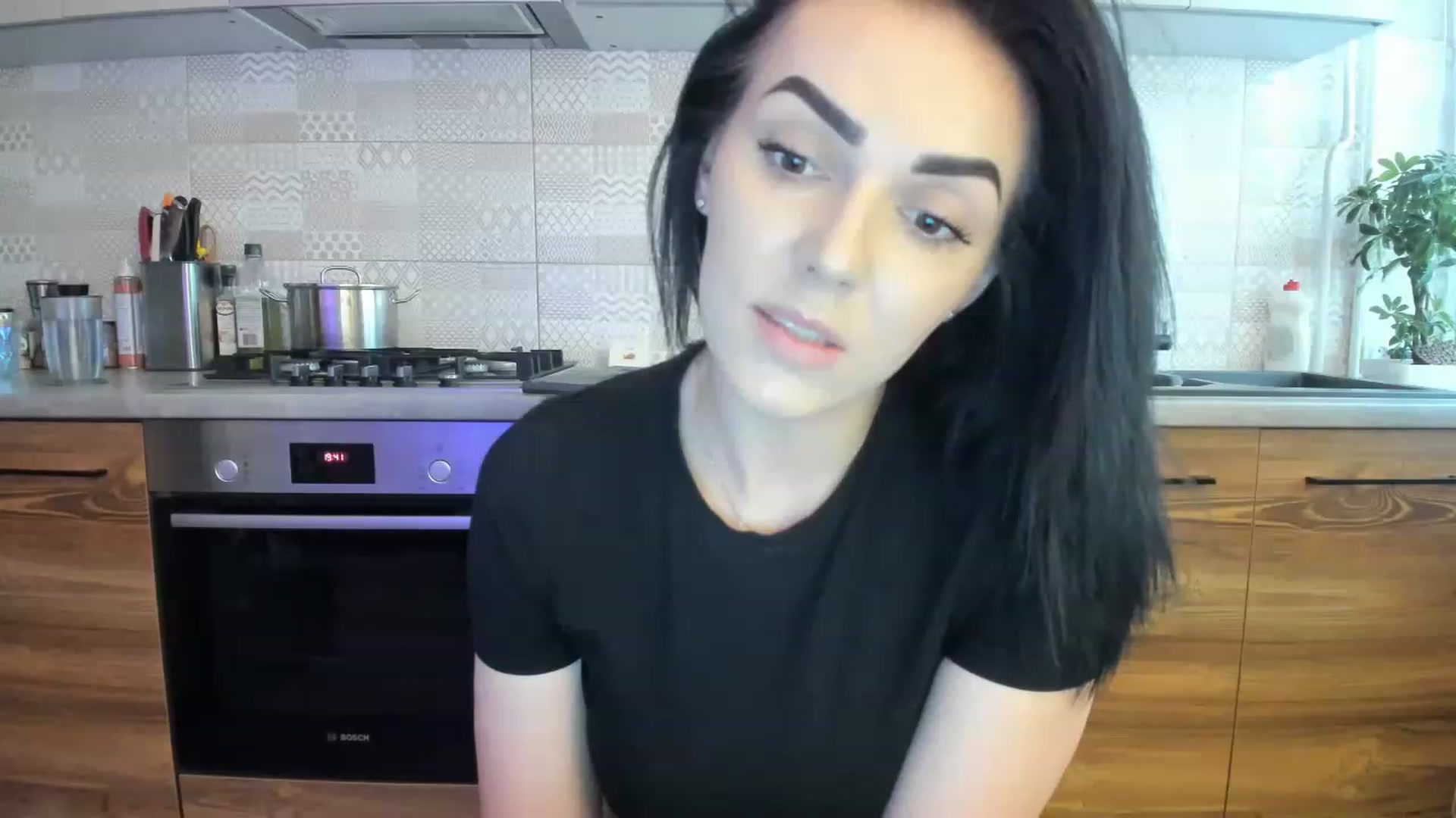 Gallery image thumbnail from MissNelly_'s myfreecams stream on, 06/08/2023, 17:54 image 10 of 20
