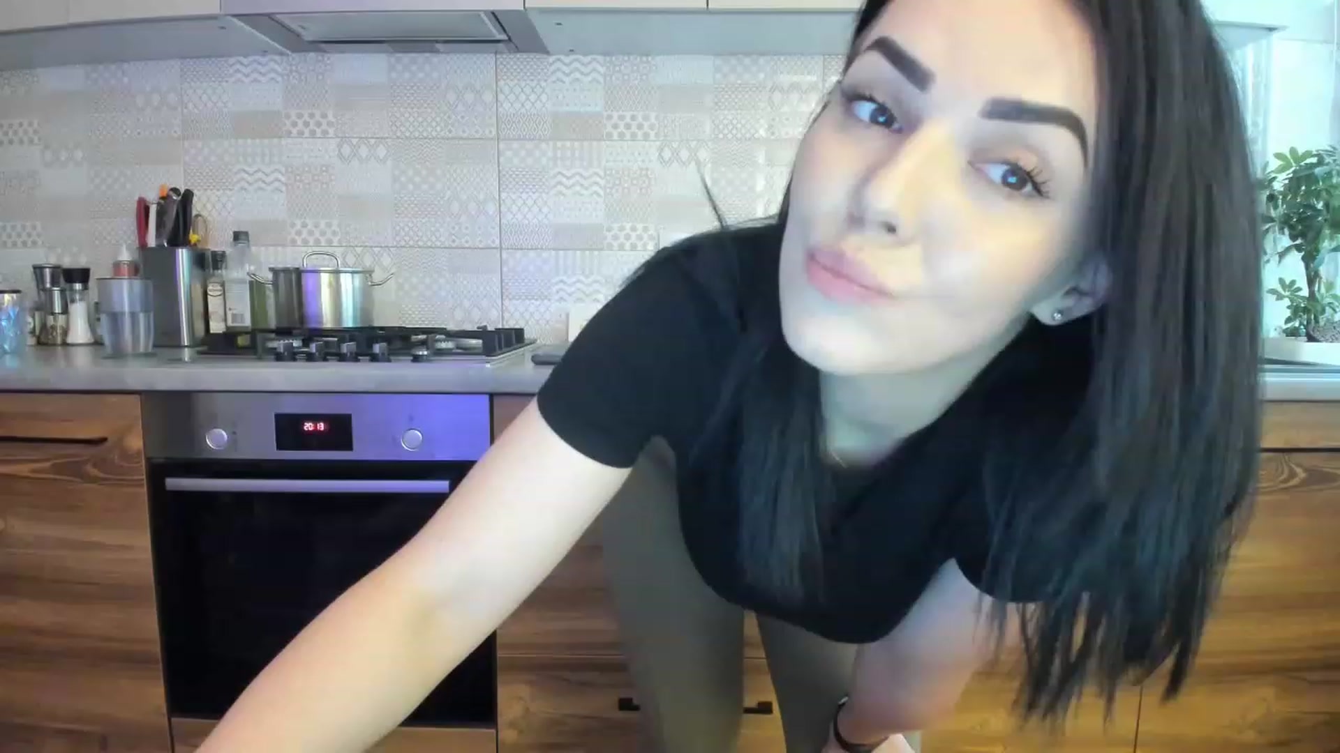 Gallery image thumbnail from MissNelly_'s myfreecams stream on, 06/08/2023, 17:54 image 15 of 20