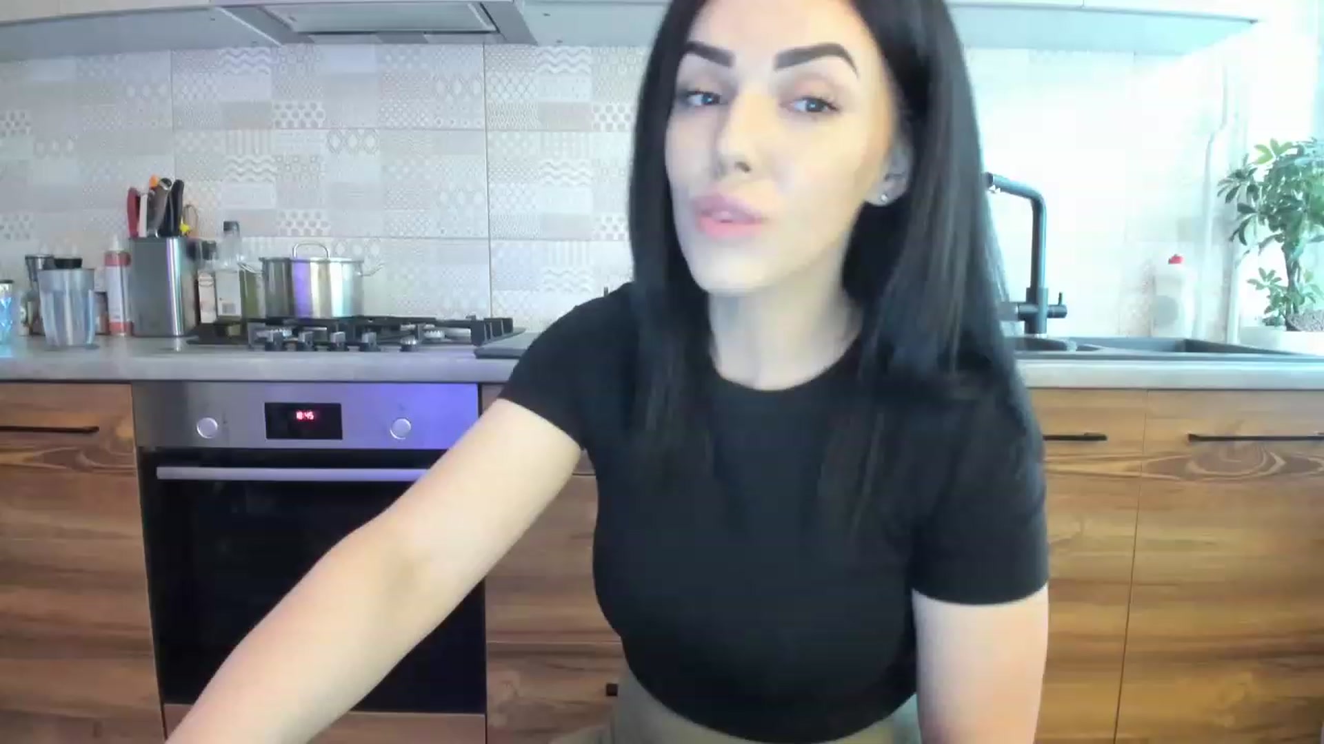 Gallery image thumbnail from MissNelly_'s myfreecams stream on, 06/08/2023, 17:54 image 1 of 20