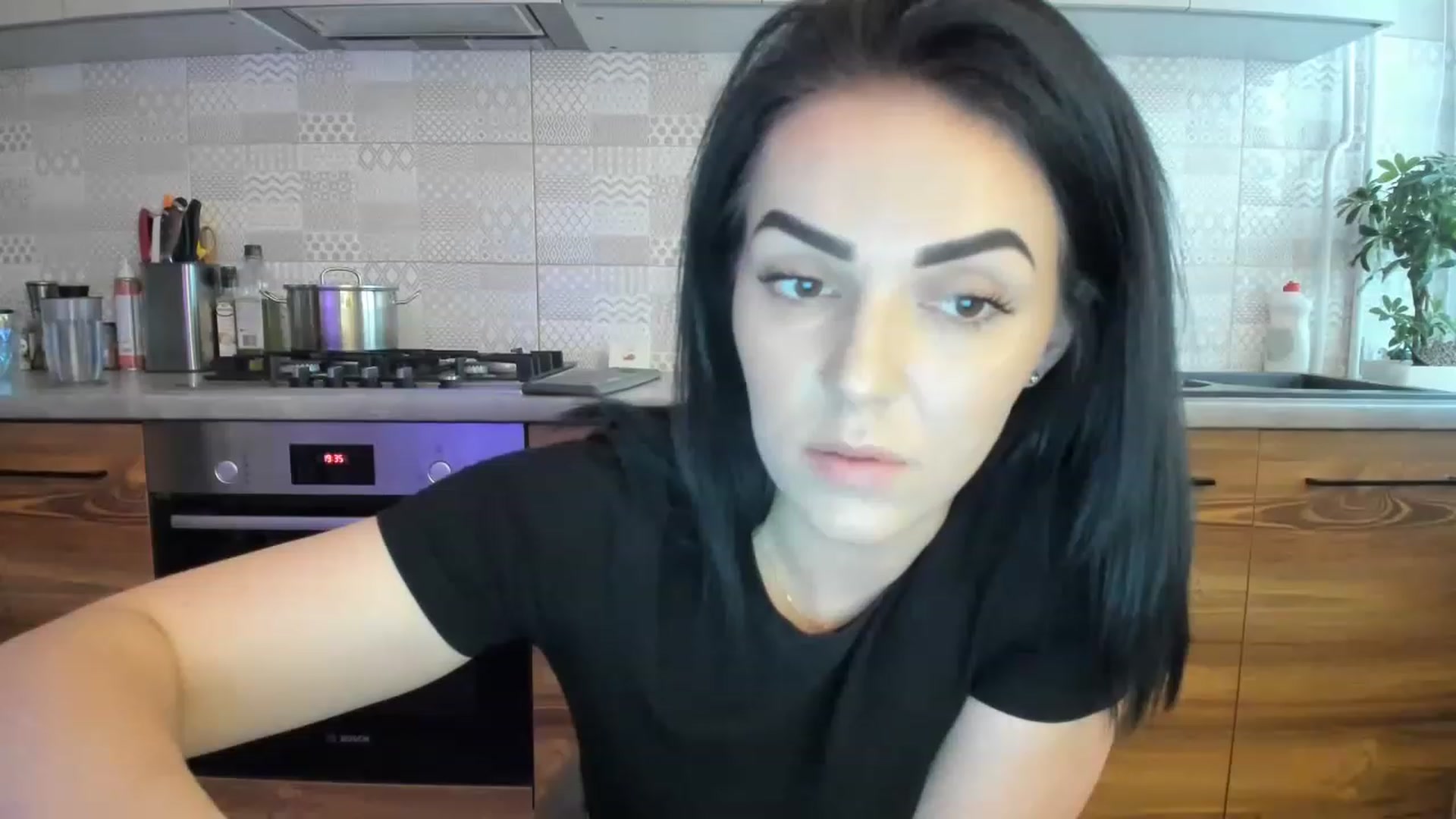 Gallery image thumbnail from MissNelly_'s myfreecams stream on, 06/08/2023, 17:54 image 9 of 20