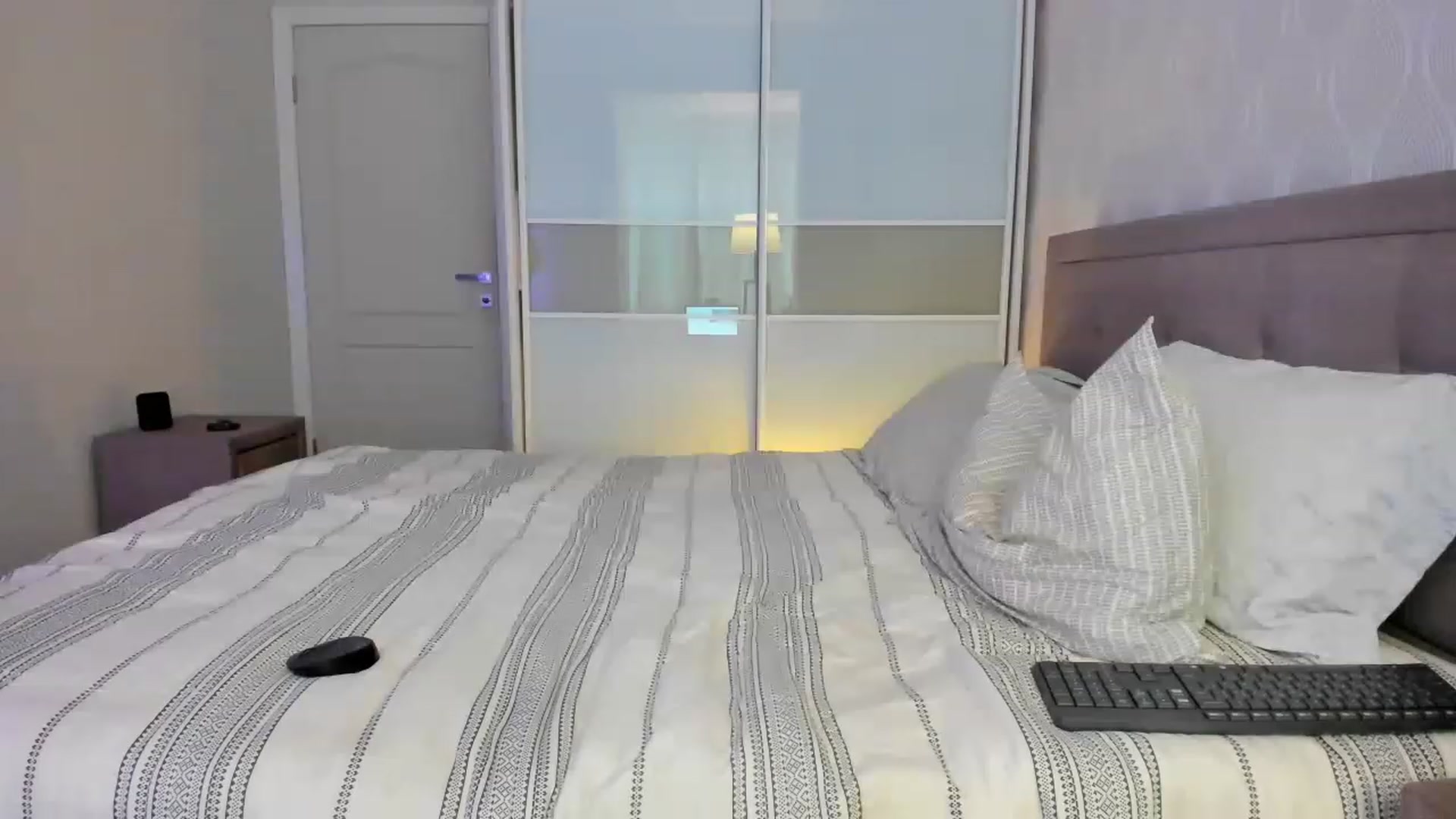 Gallery image thumbnail from MissNelly_'s myfreecams stream on, 06/11/2023, 09:33 image 8 of 20