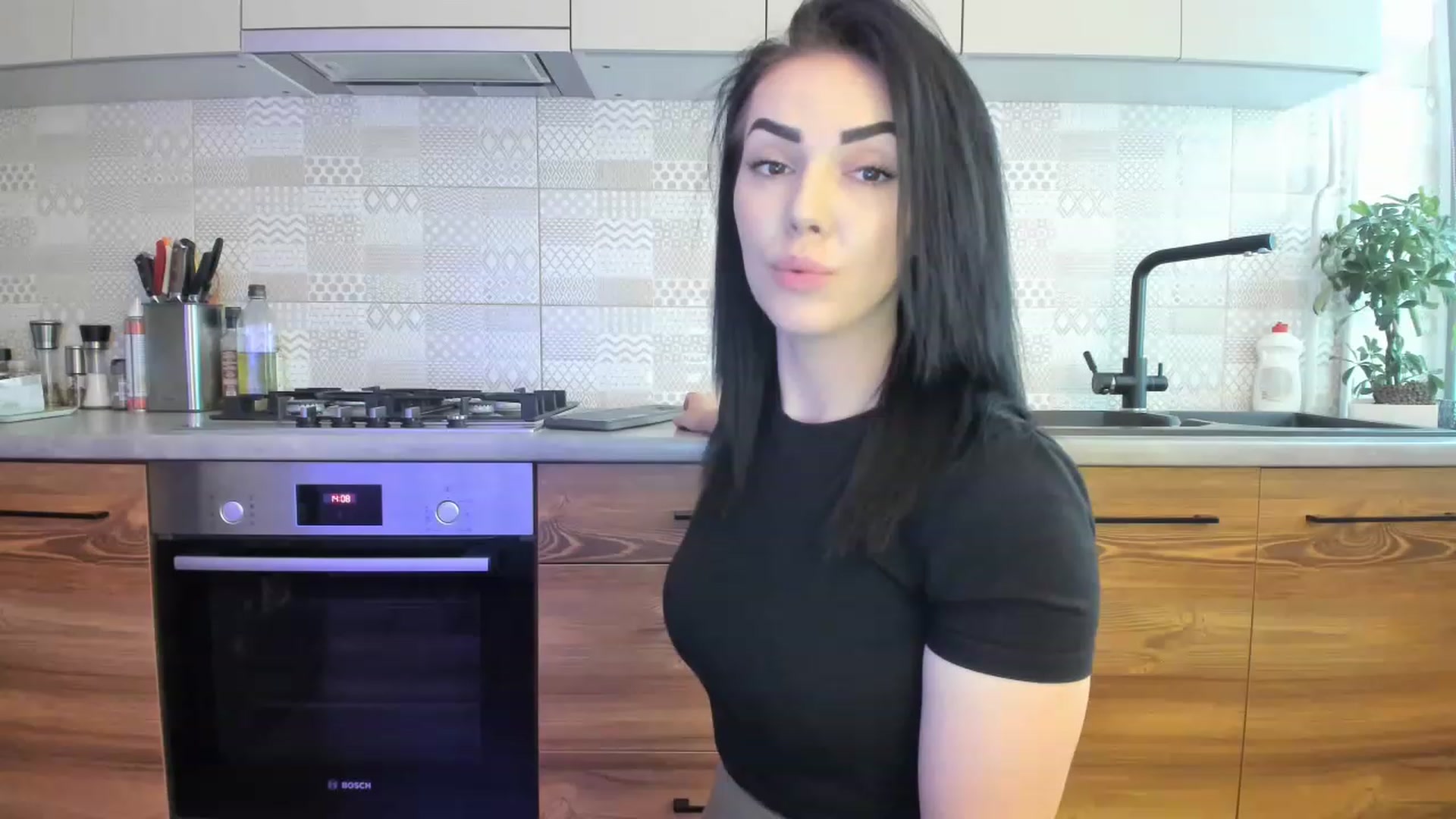 Gallery image thumbnail from MissNelly_'s myfreecams stream on, 06/14/2023, 11:40 image 15 of 20
