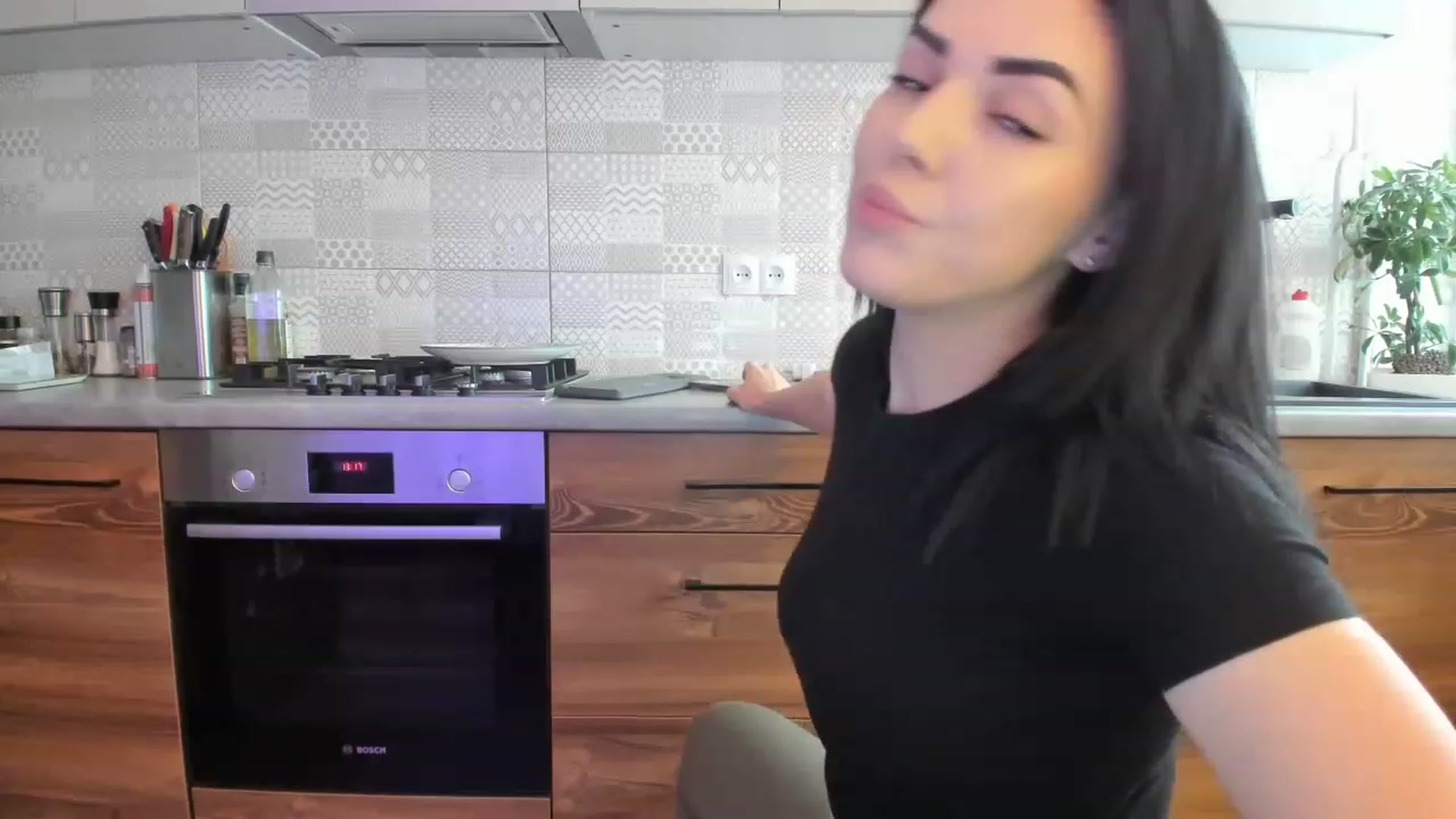 Gallery image thumbnail from MissNelly_'s myfreecams stream on, 06/14/2023, 11:40 image 4 of 20