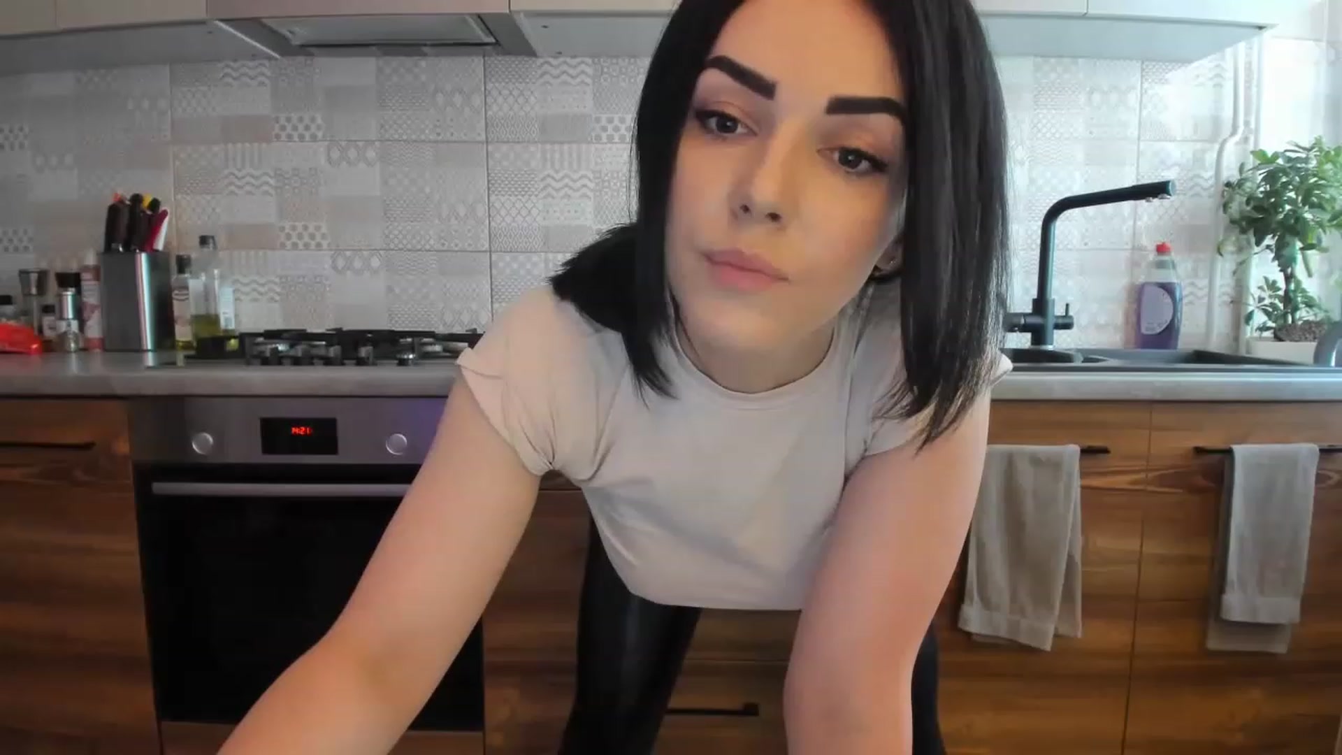 Gallery image thumbnail from MissNelly_'s myfreecams stream on, 06/22/2023, 11:41 image 8 of 20